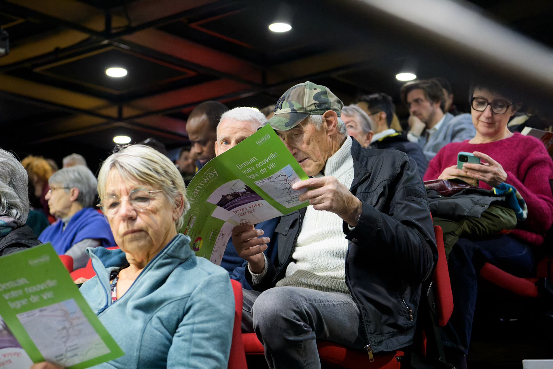 REUNION PUBLIQUE D’INFORMATION AUTOUR DU PROJET DE PROLONGEMENT DE LA LIGNE DE TRAM 15, DE PLAN-LES-OUATES A SAINT-JULIEN - POUR LA TRIBUNE DE GENEVE - SAINT-JULIEN-EN-GENEVOIS - AVRIL 2024