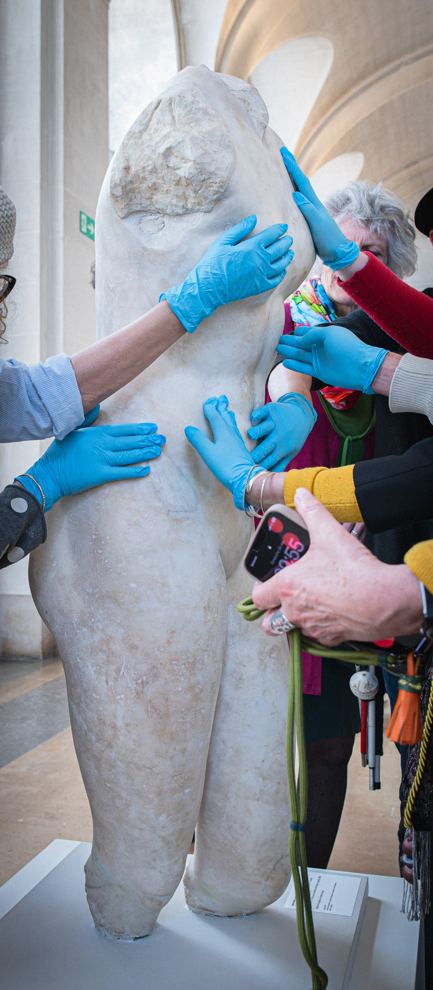 VISITE TACTILE D’UNE EXPOSITION DU MUSEE D’ART ET D’HISTOIRE - GENEVE - POUR LE DEPARTEMENT DE LA COHESION SOCIALE - MAI 2024