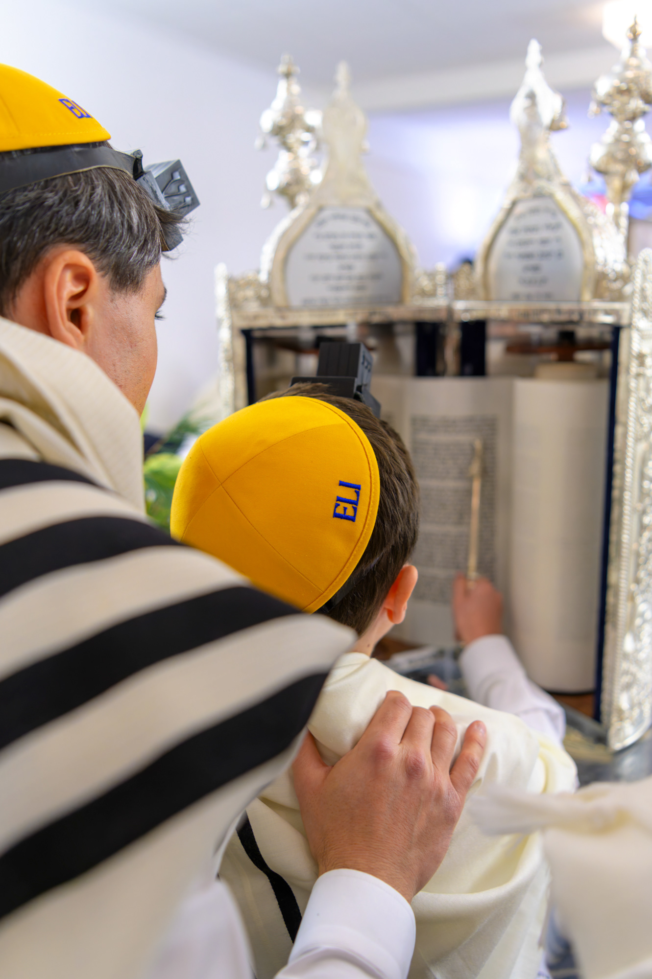 CEREMONIE DE MISE DES TEFILINES - SYNAGOGUE BEIT YOSSEF - CRANS-MONTANA - DECEMBRE 2024