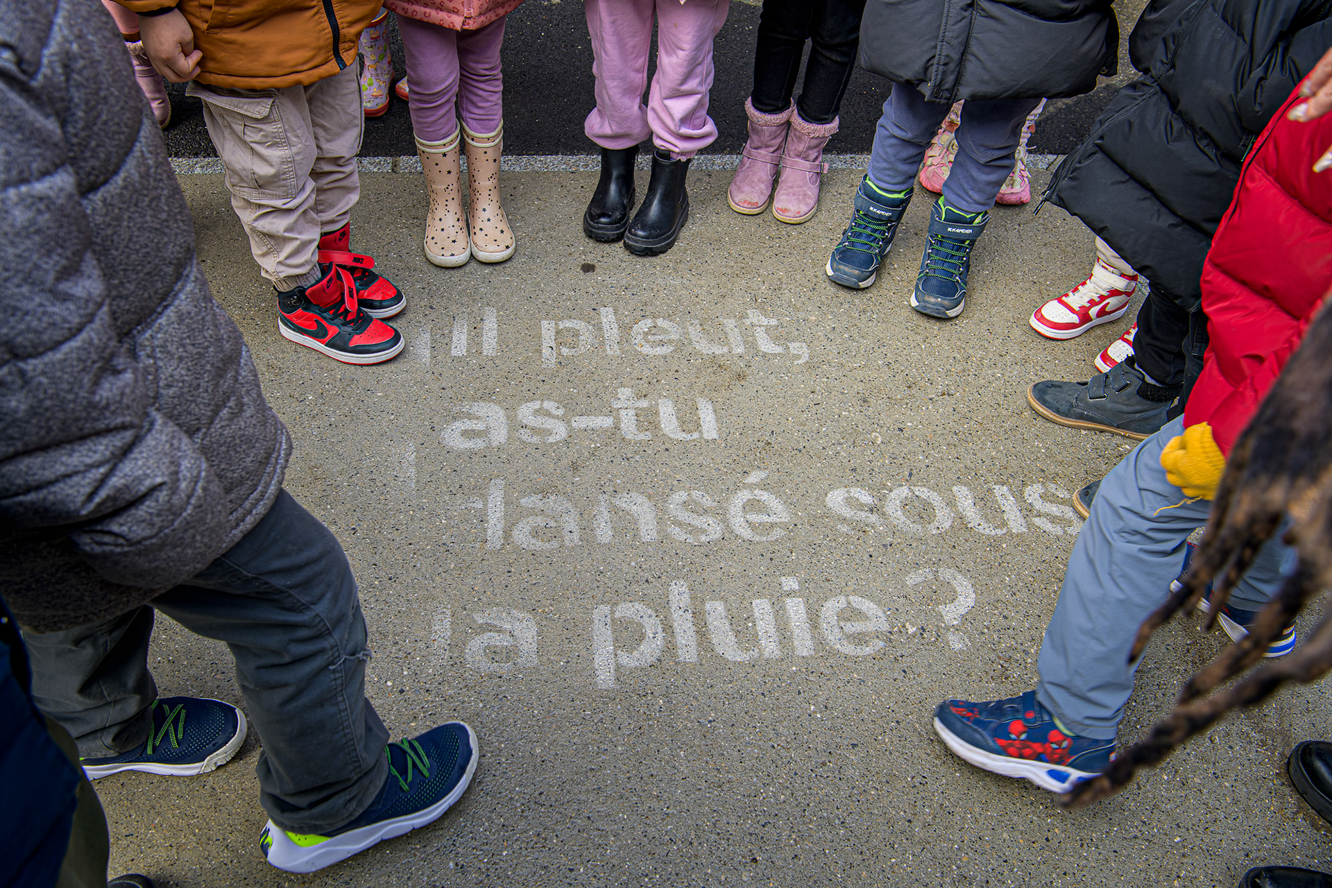 Inauguration du chemin de-Maisonneuve, dans le quartier de Châtelaine (GE), où l’eau de pluie est maintenant récupérée pour irriguer les arbres plantés dans la chaussée - Février 2025