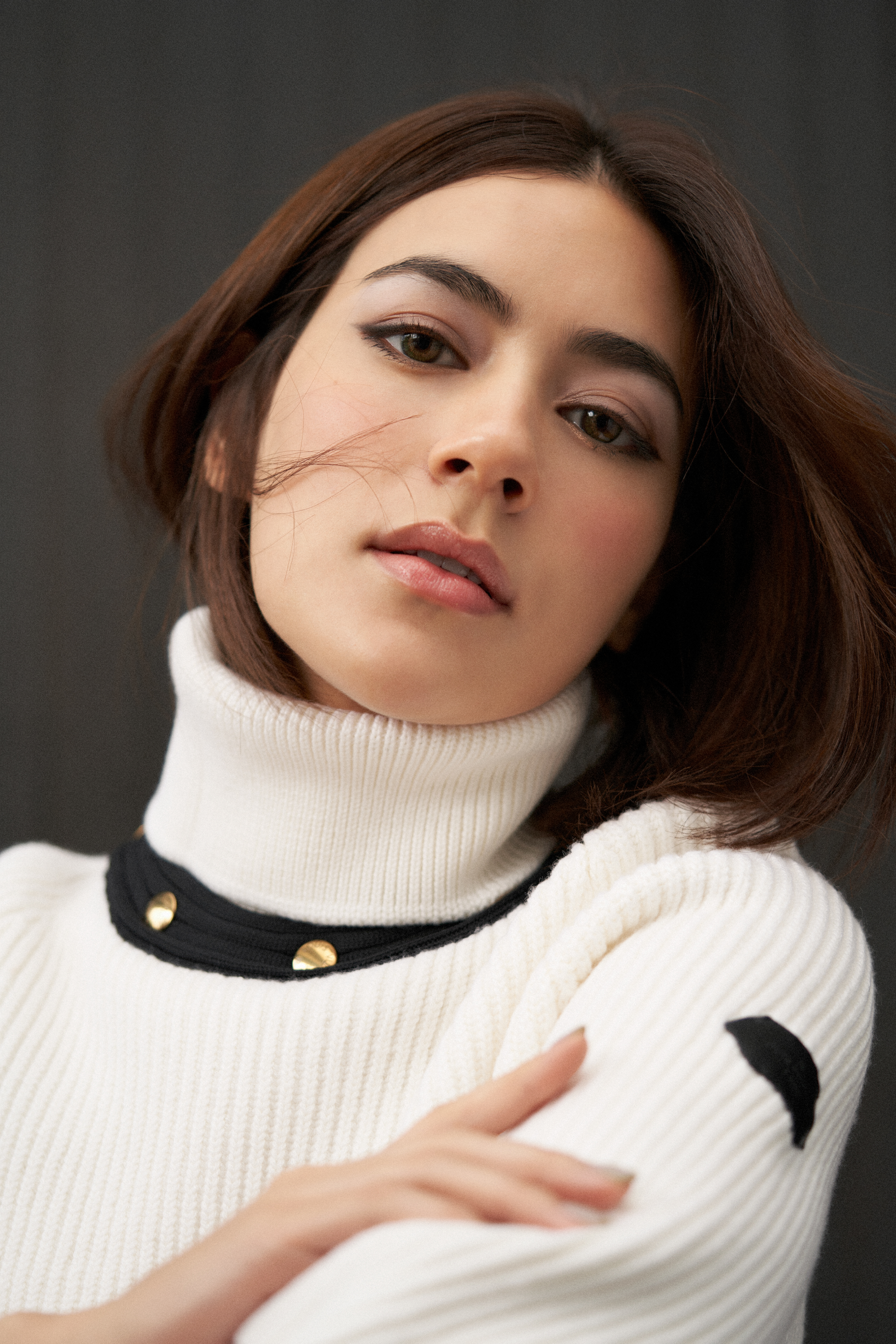 ช่างภาพ เบิร์ด ศิวกร Harper's BAZAAR