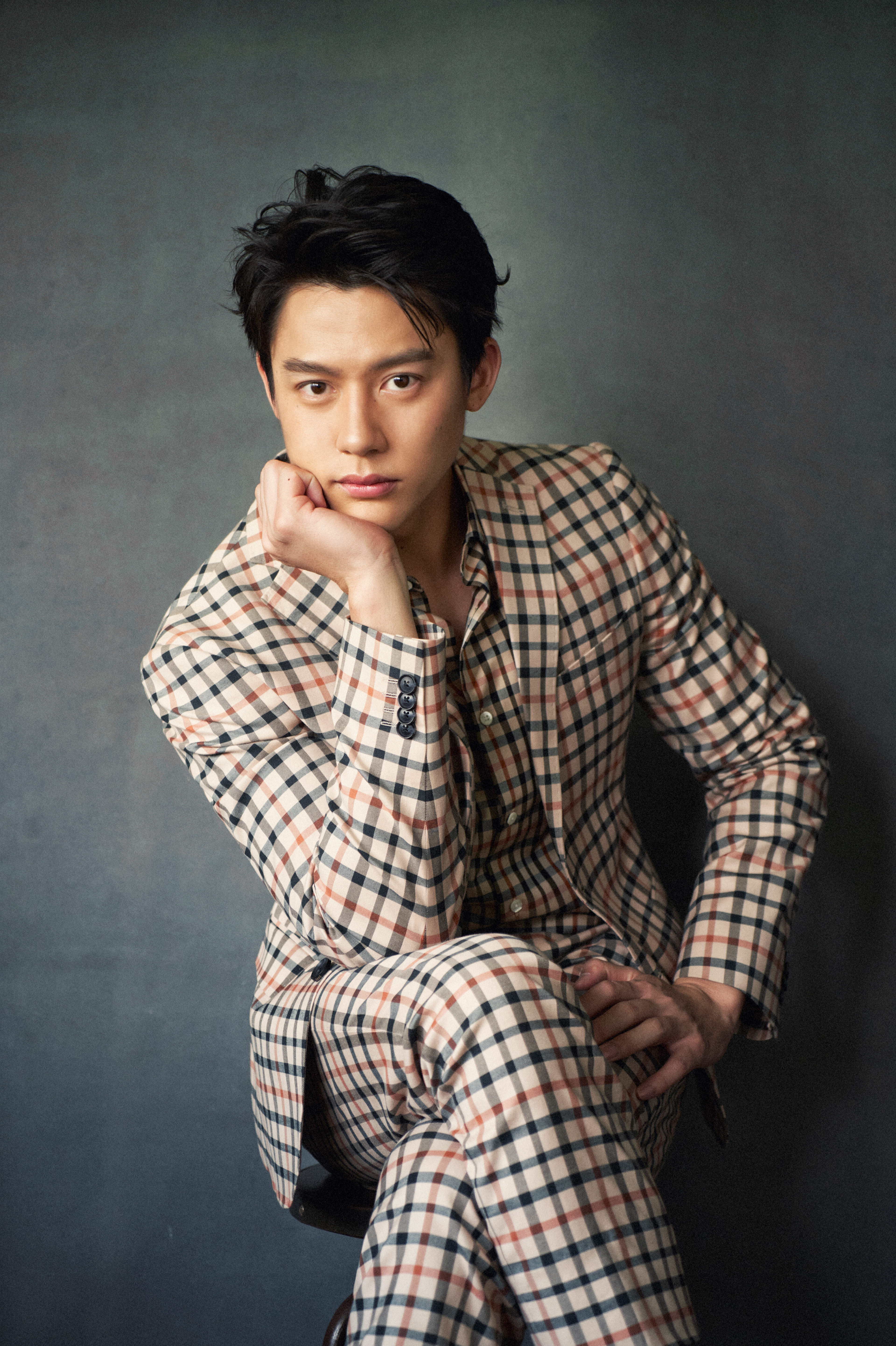 ช่างภาพ เบิร์ด ศิวกร Harper's BAZAAR