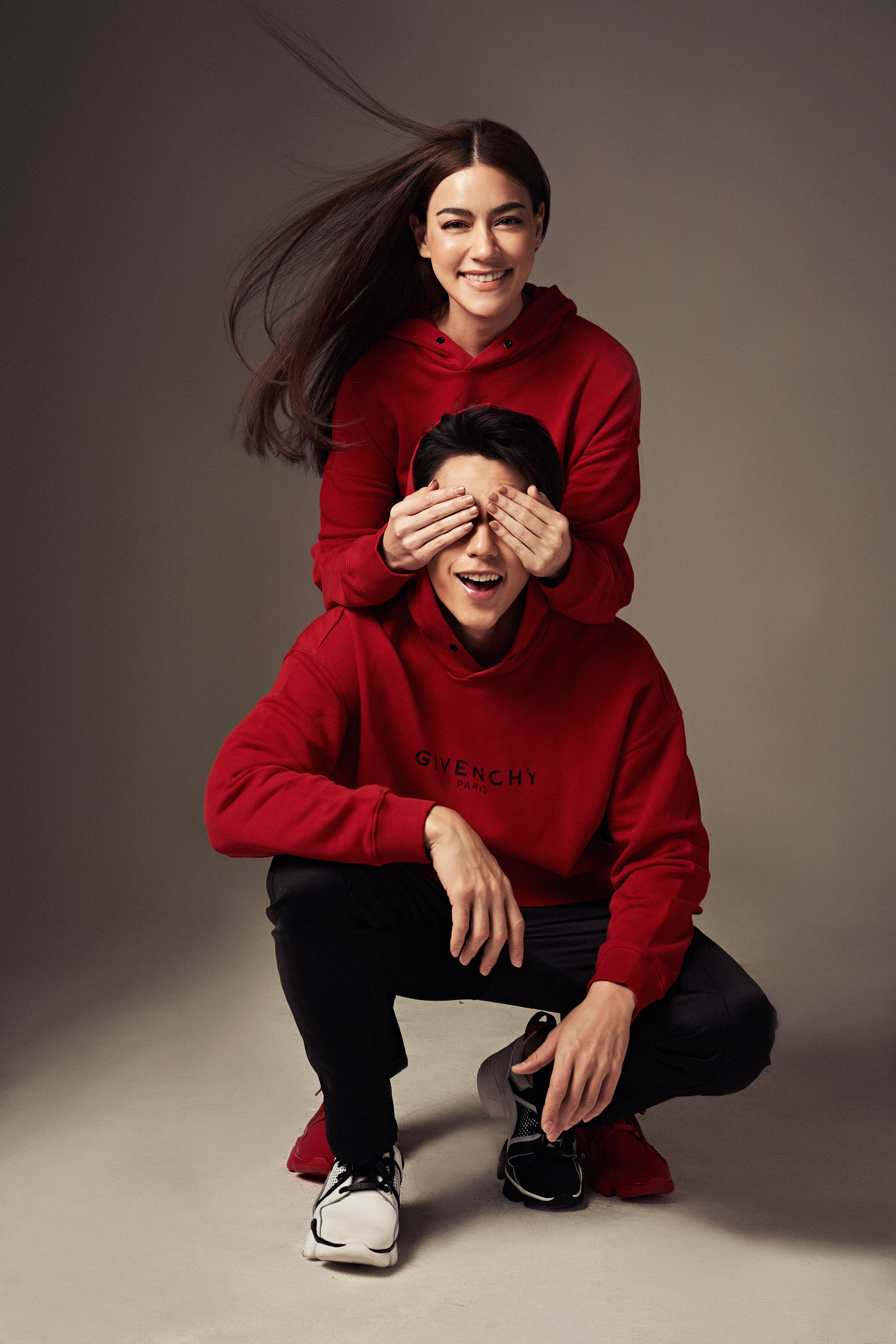 ช่างภาพ เบิร์ด ศิวกร Harper's BAZAAR