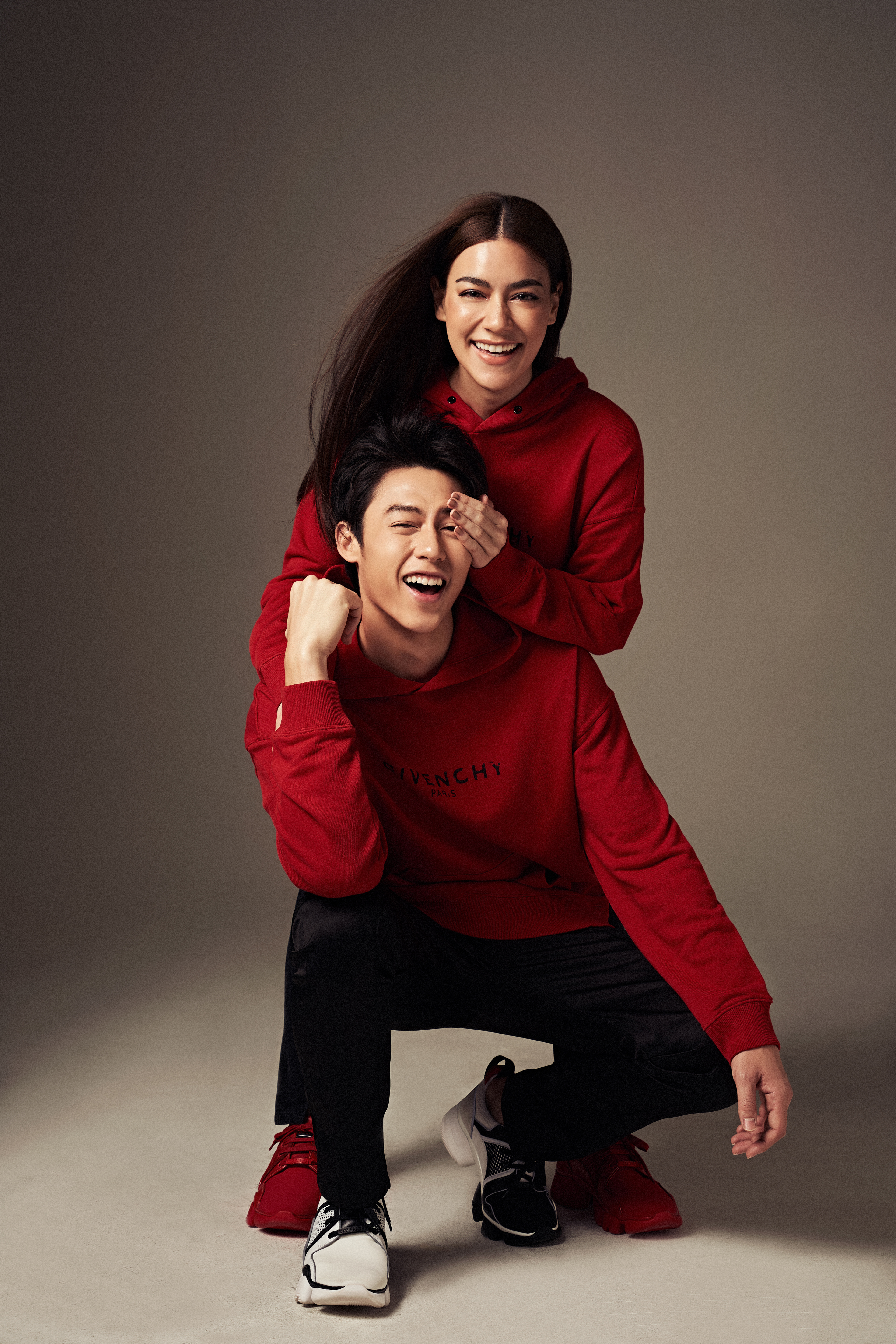 ช่างภาพ เบิร์ด ศิวกร Harper's BAZAAR