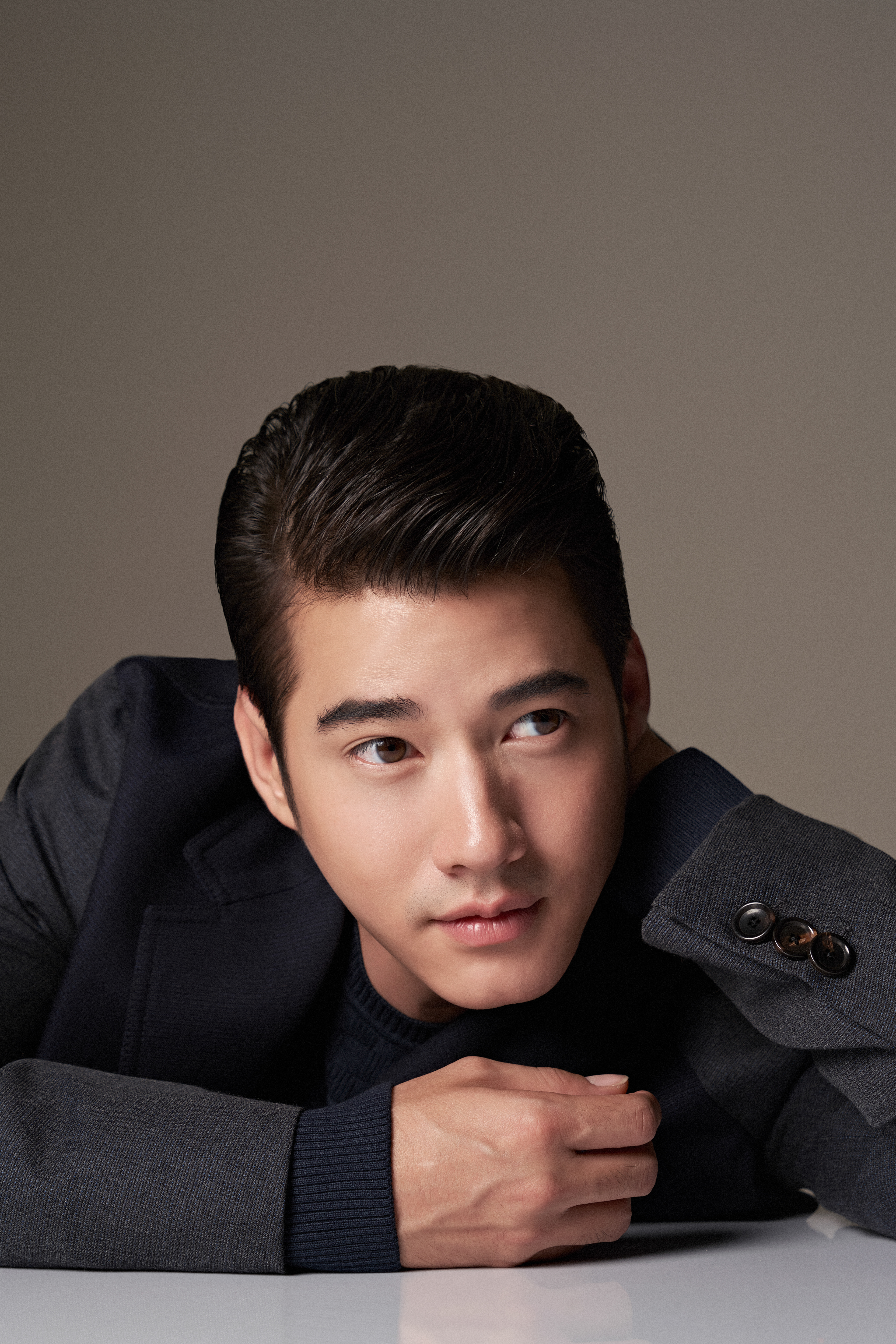 ช่างภาพ เบิร์ด ศิวกร Harper's BAZAAR