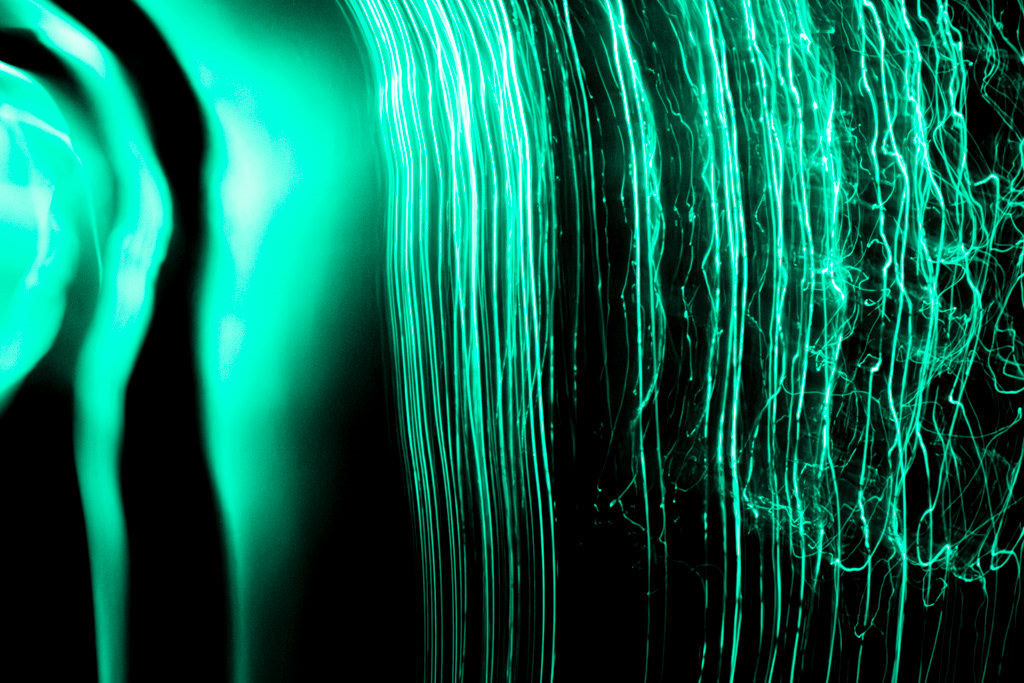 ISO 12800, f/25, 3.00s  |  Light Source: Laser in water