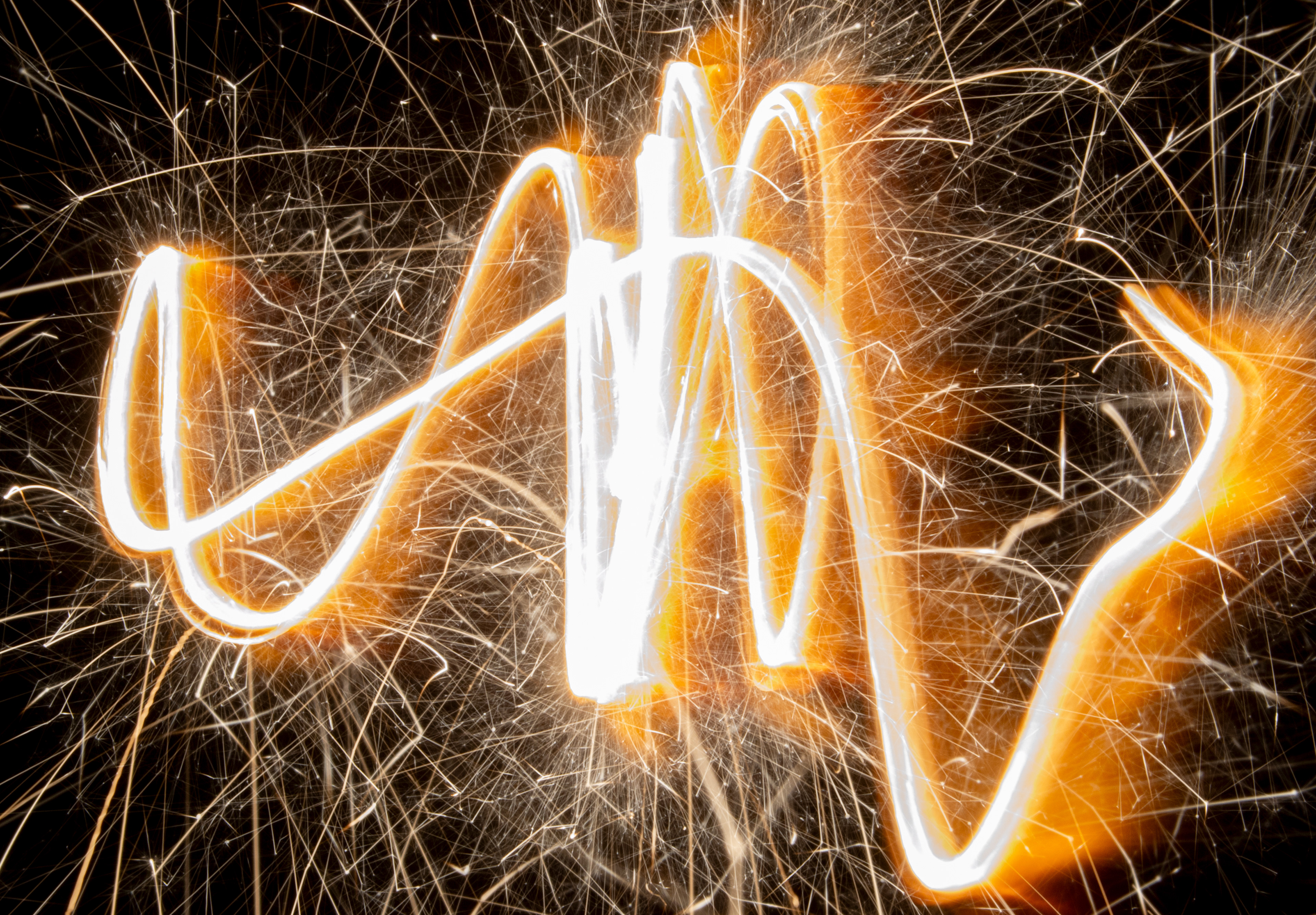 ISO 400, f/29, 2.00s  |  Light Source: Sparkler