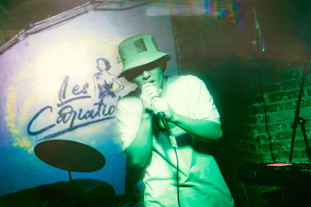 Open Mic aux Cariatides - Elmar Givelet © 2024 HÉLIOS TOVONDAHY