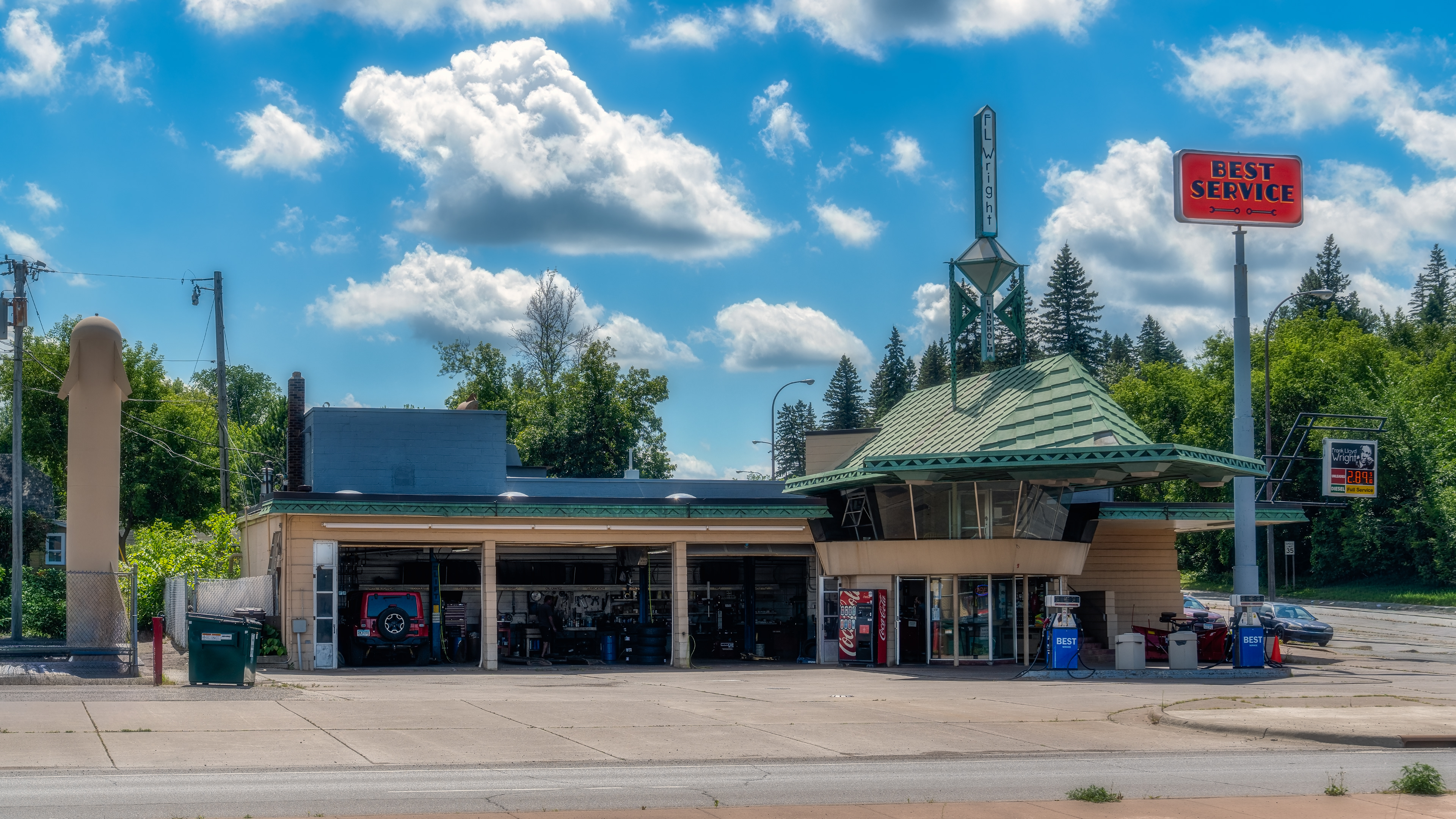 R. W. Lindholm Service Station | Designed by Frank Lloyd Wright | Cloquet, Minnesota (2025)