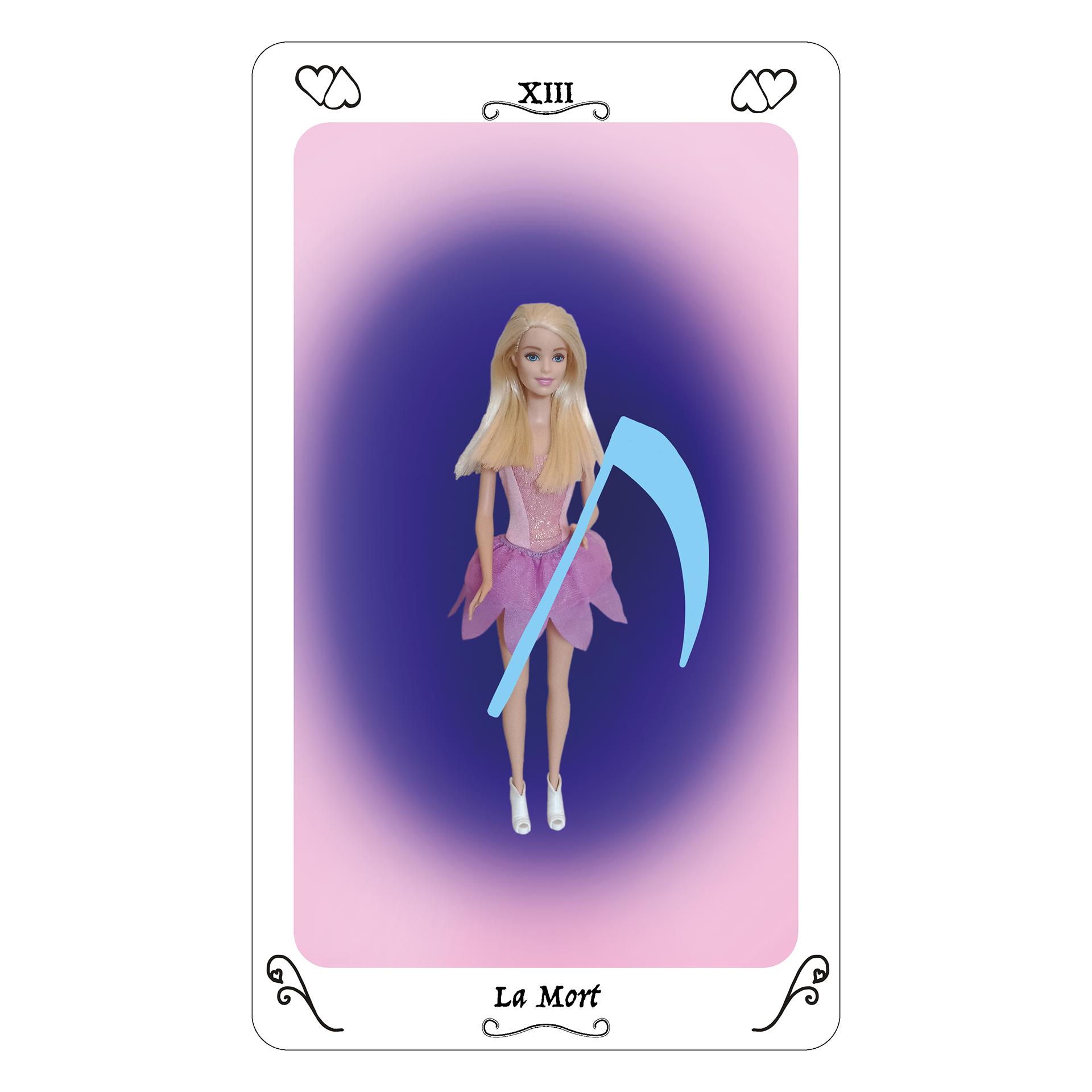 XIII La Mort. La femme, si elle est symbole de création de la vie, peut aussi la reprendre. La faux est un attribut de la mort et le nombre treize renvoie à beaucoup de superstitions. Mais la mort n’est pas seulement physique, elle peut être symbolique ou renvoyer à un changement de situation. Faites le deuils de vos ex- partenaires pour pouvoir vous libérer et avancer sereinement en amour.