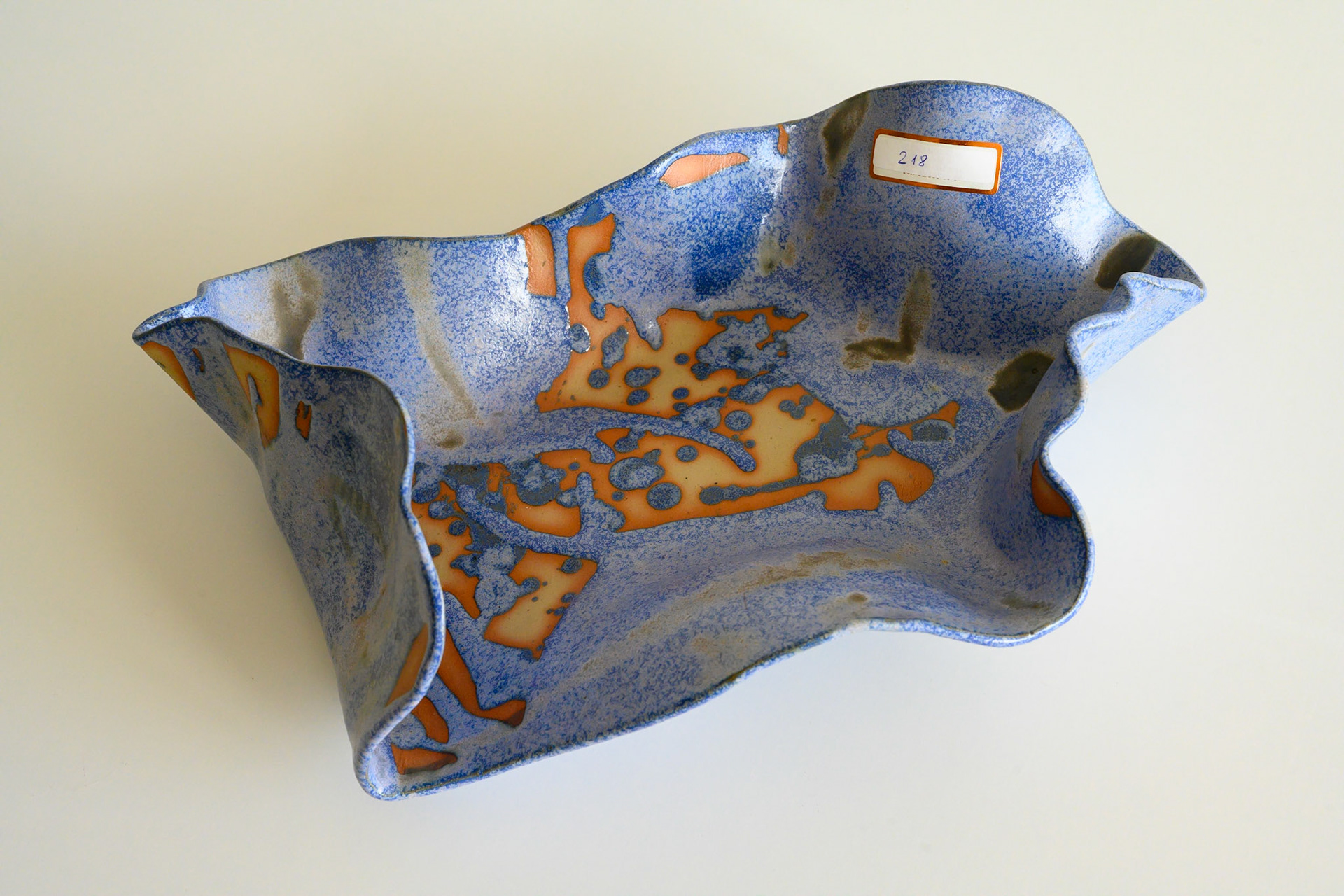 Keramik 218: Schale, 37 cm lang. VERKAUFT