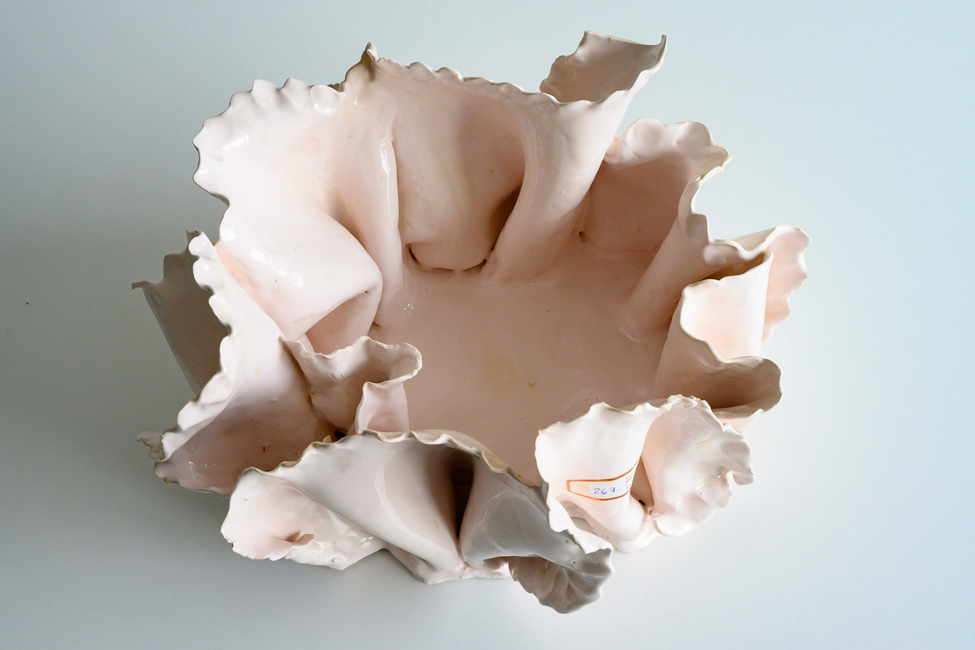 Keramik 267: Schale, 40 cm lang, 19 cm hoch - VERKAUFT