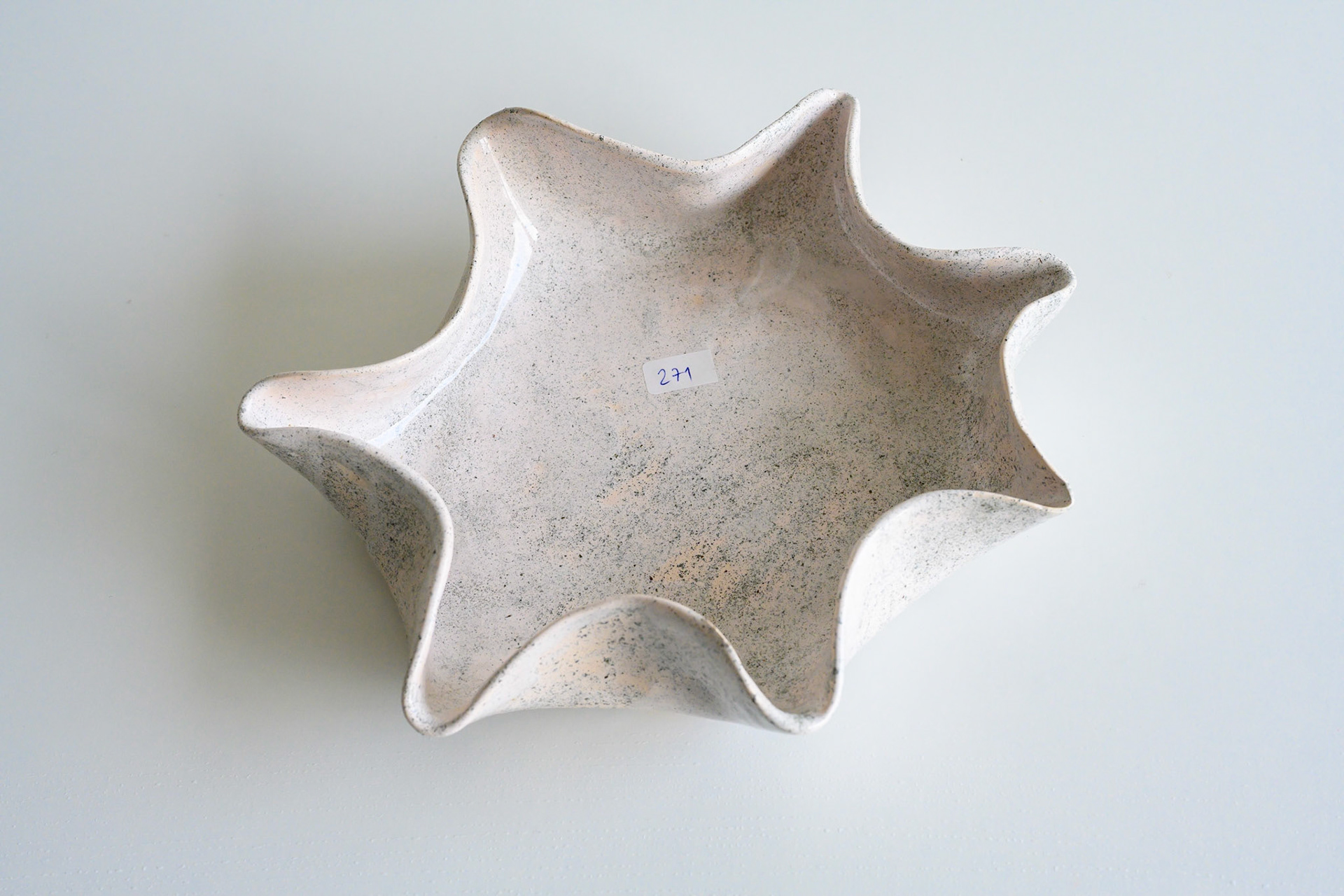 Keramik 271: Schale, 22 cm lang - VERKAUFT