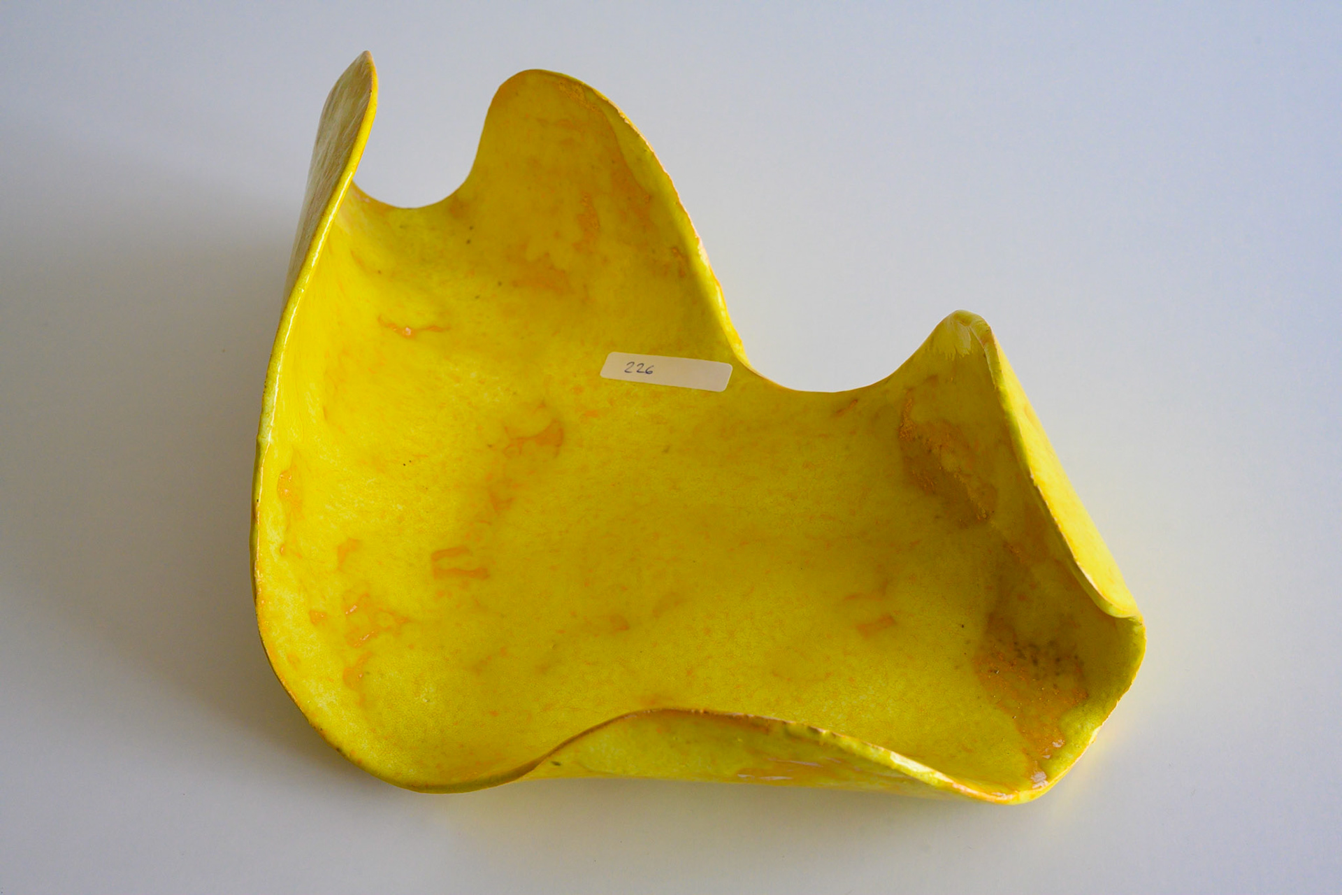 Keramik 226: Schale, 34 cm lang
