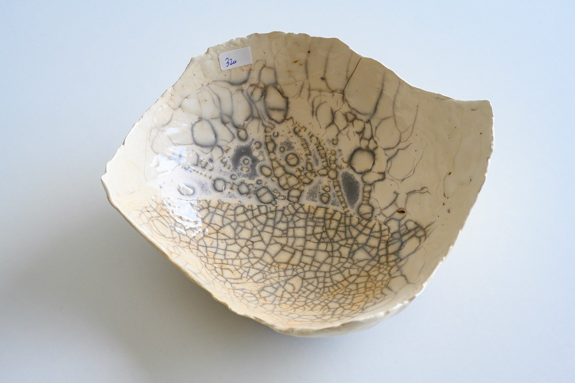 Keramik 320: Schale, BxTxH 22 x 21 x 9 cm – VERKAUFT