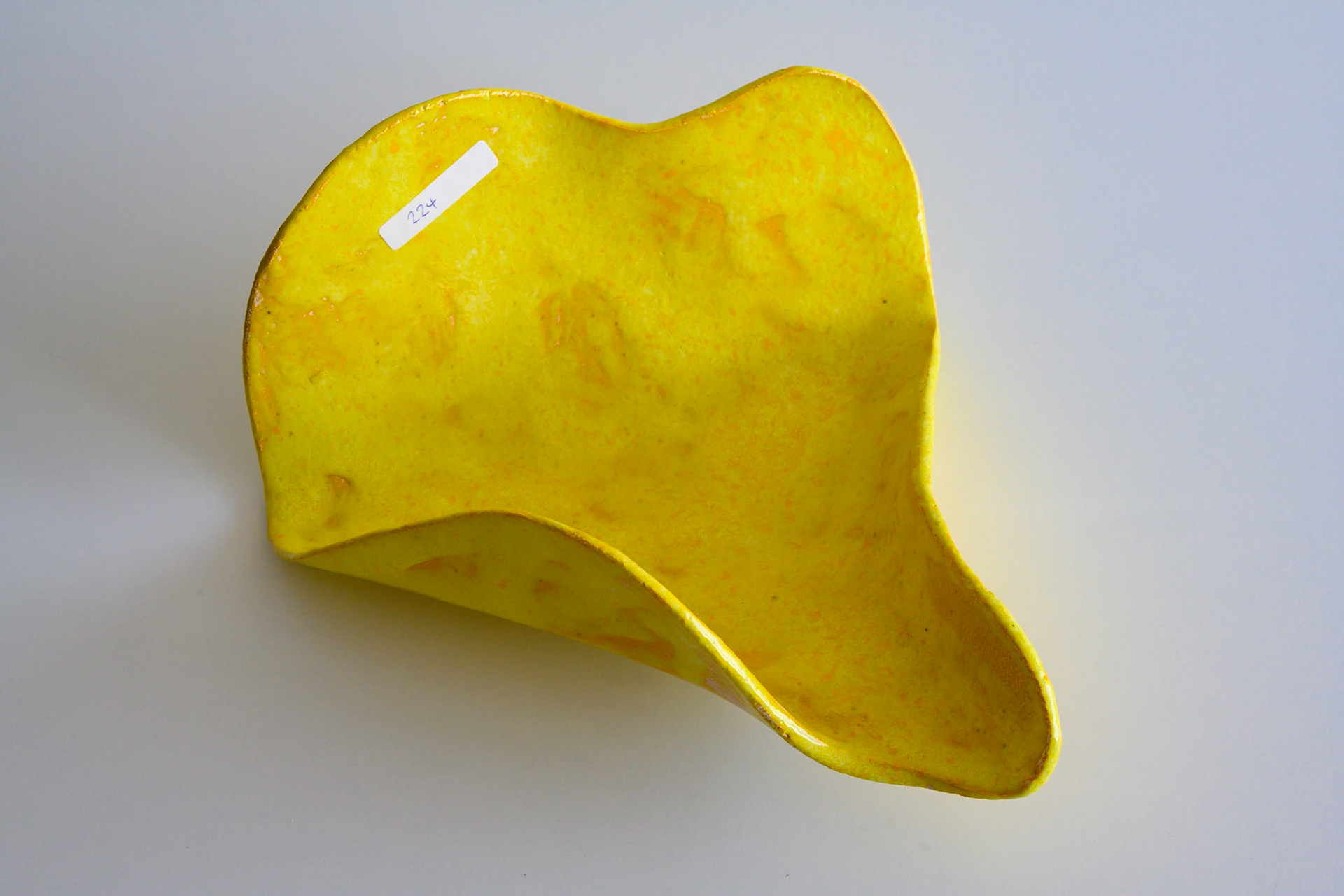 Keramik 224: Schale, 28 cm lang