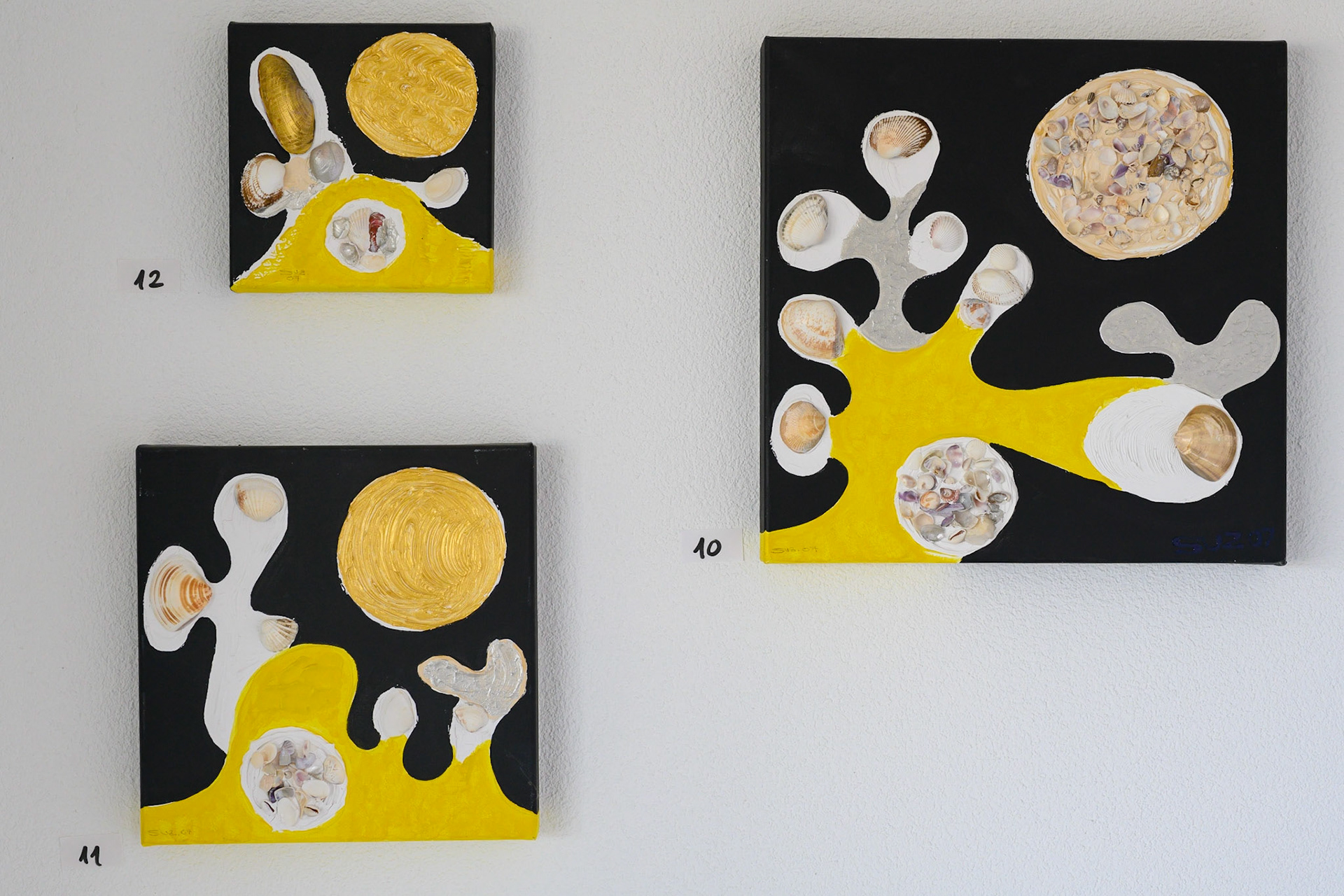 Acryl 10–12: 40 x 40, 30 x 30, 20 x 20 cm.