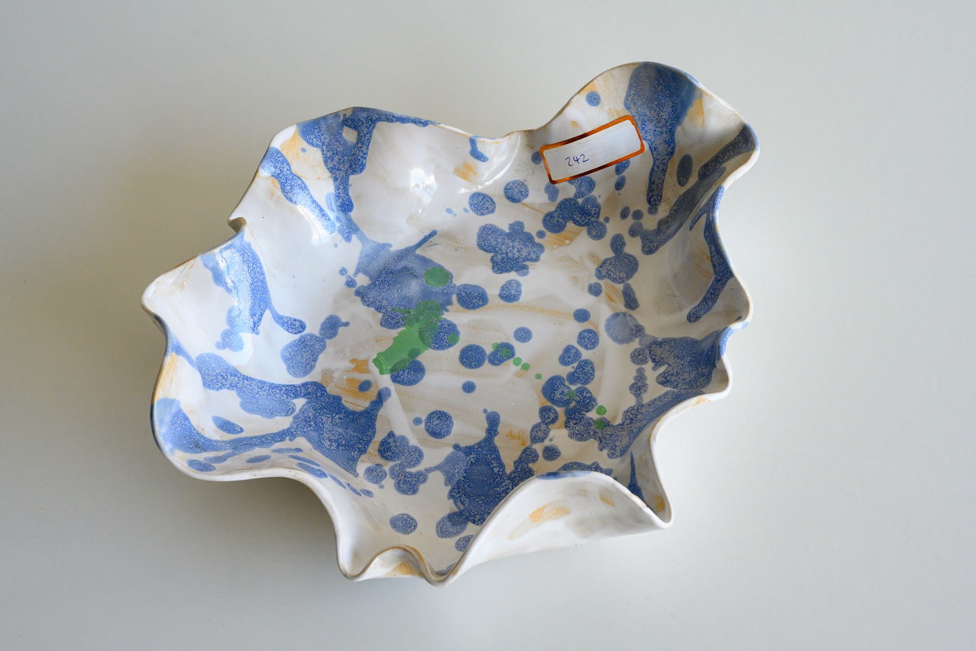 Keramik 242: Schale, 29 cm lang