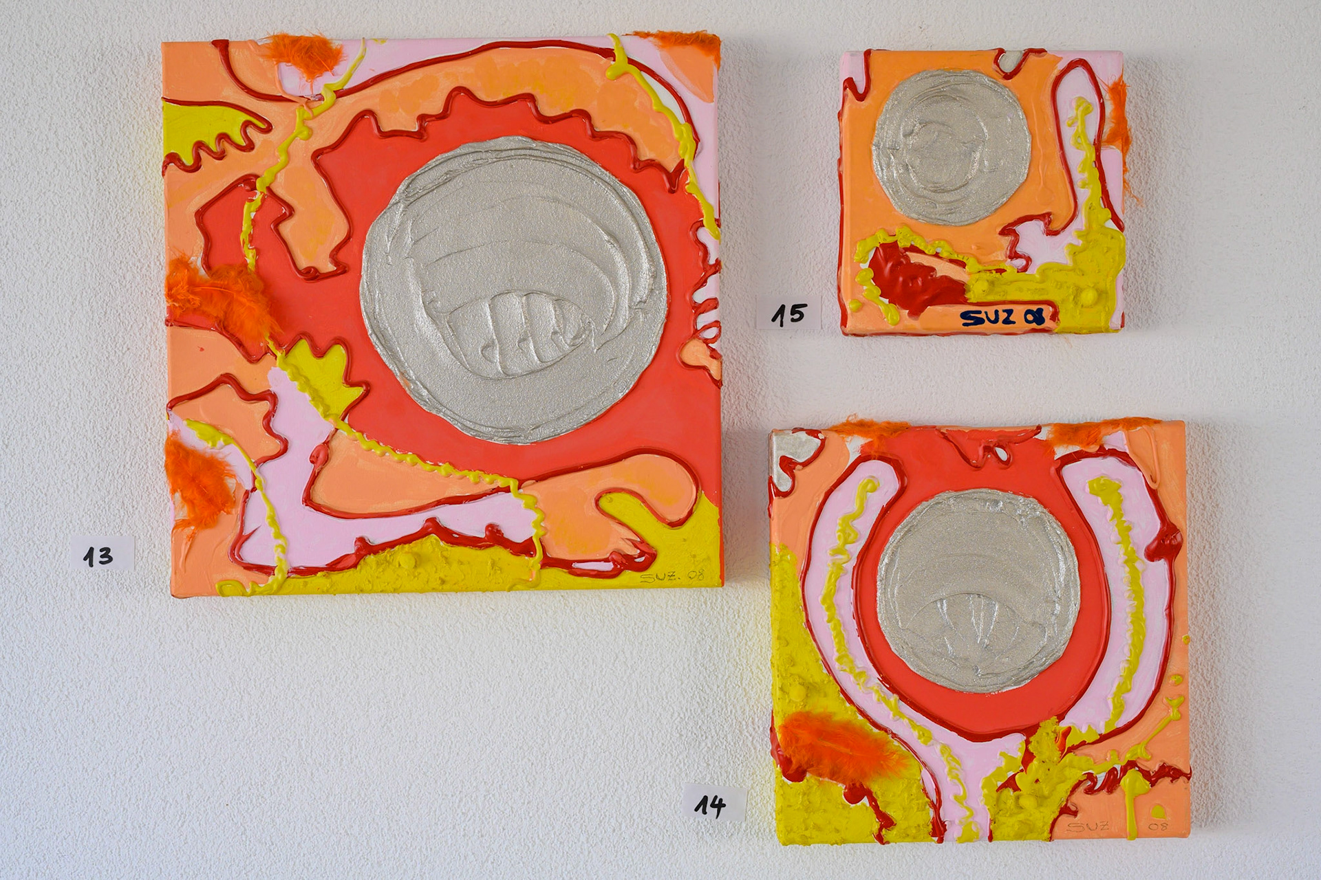Acryl 13–15: 40 x 40, 30 x 30, 20 x 20 cm.