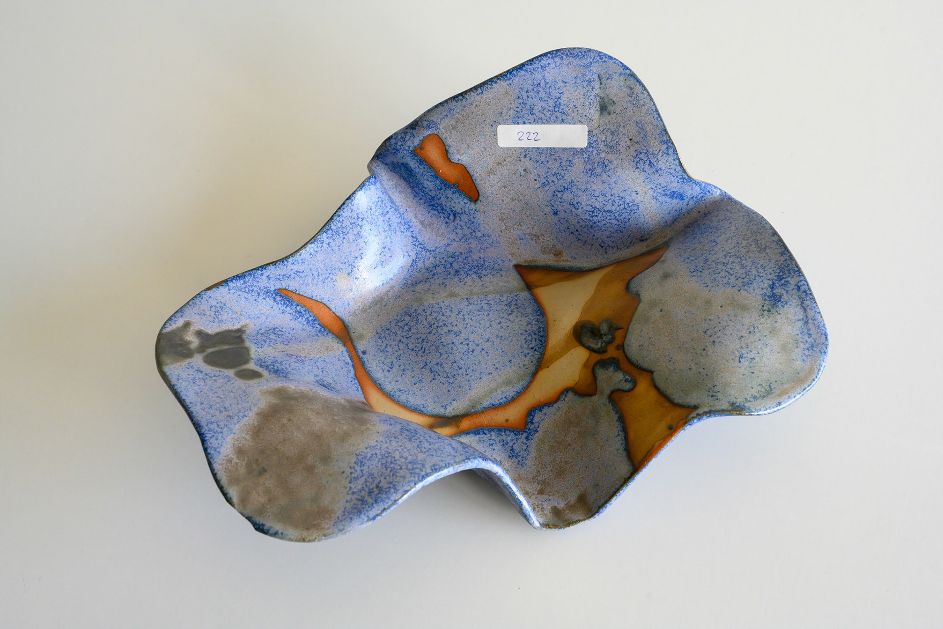 Keramik 222: Schale, 31 cm lang. VERKAUFT