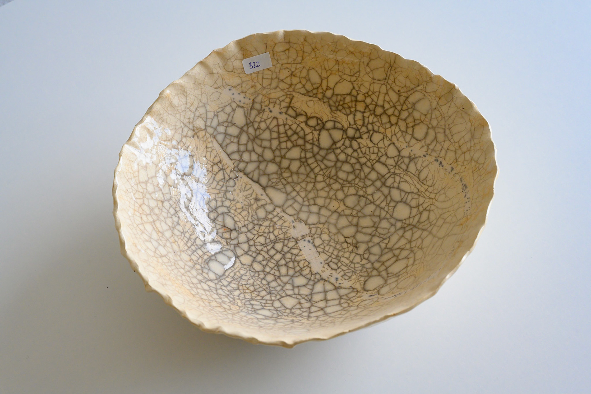 Keramik 322: Schale, BxTxH 25 x 24 x 9 cm. VERKAUFT