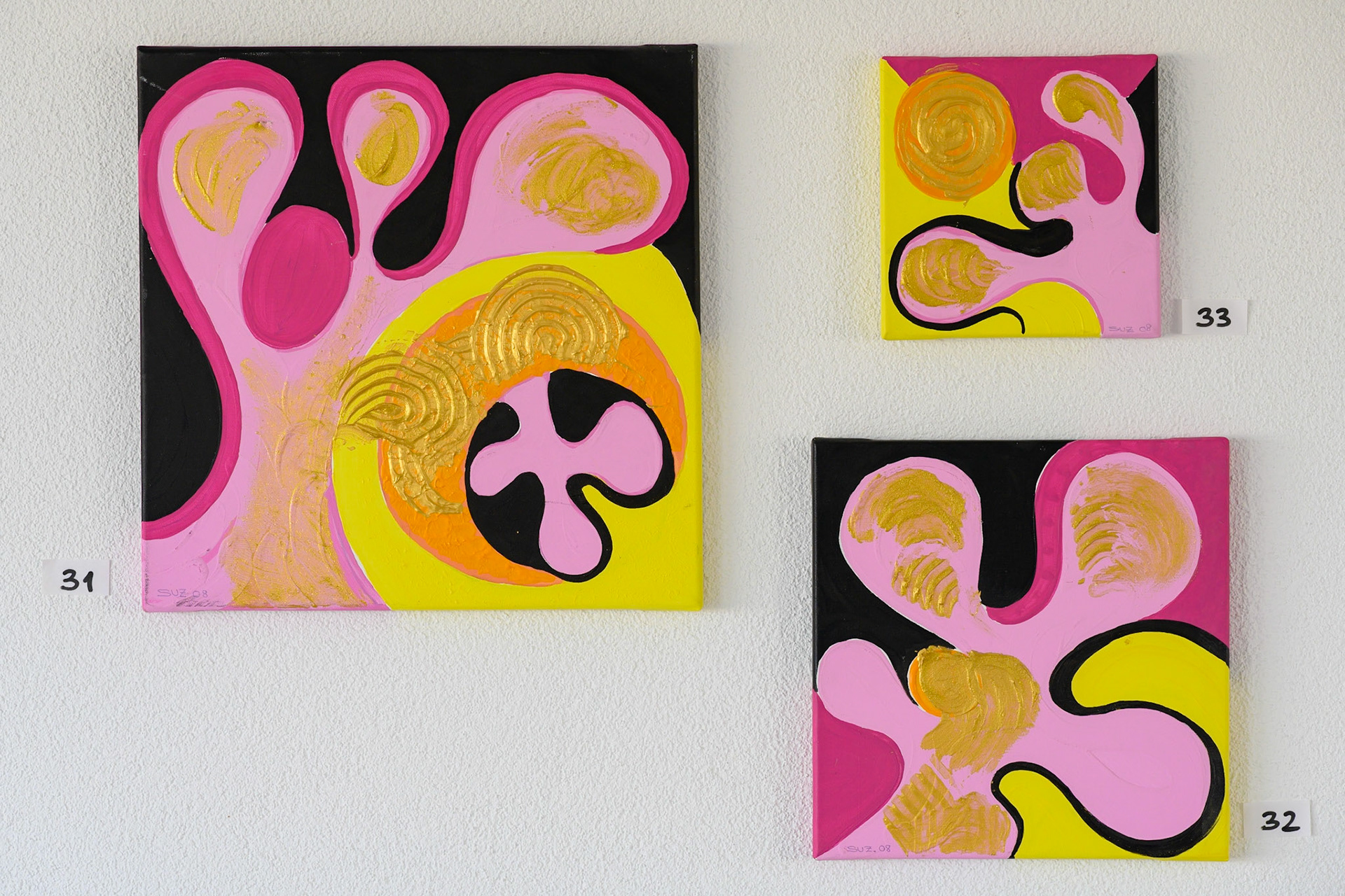 Acryl 31–33: 40 x 40, 30 x 30, 20 x 20 cm.