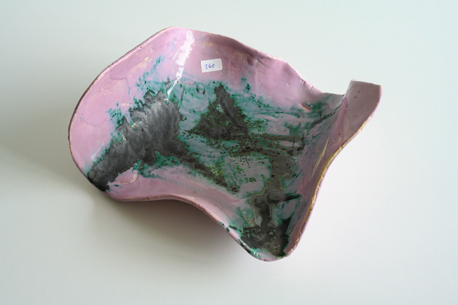 Keramik 260: Schale, 27 cm lang - VERKAUFT