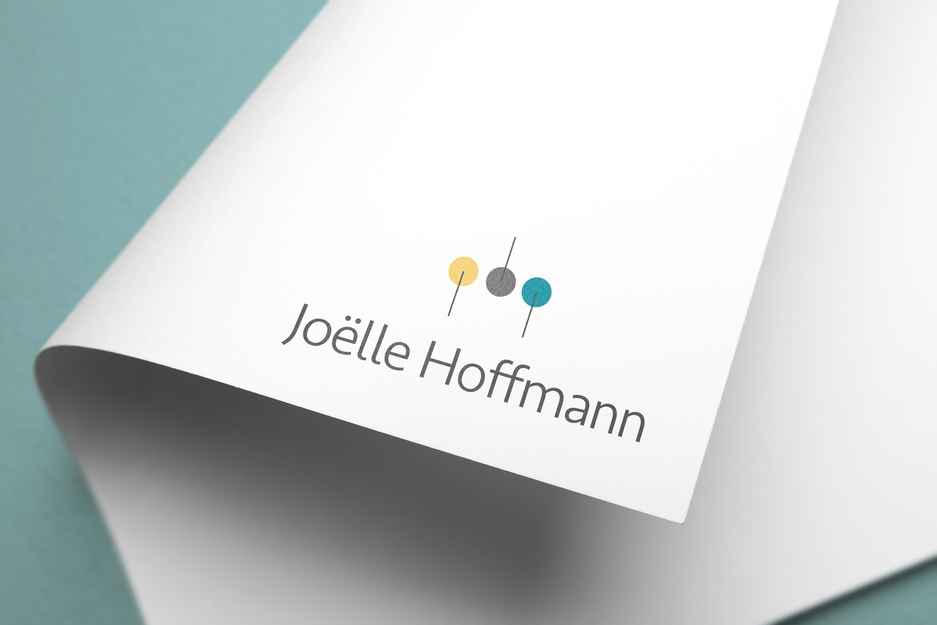Logo der Naturheilpraxis Joelle Hoffmann in Layout-Darstellung