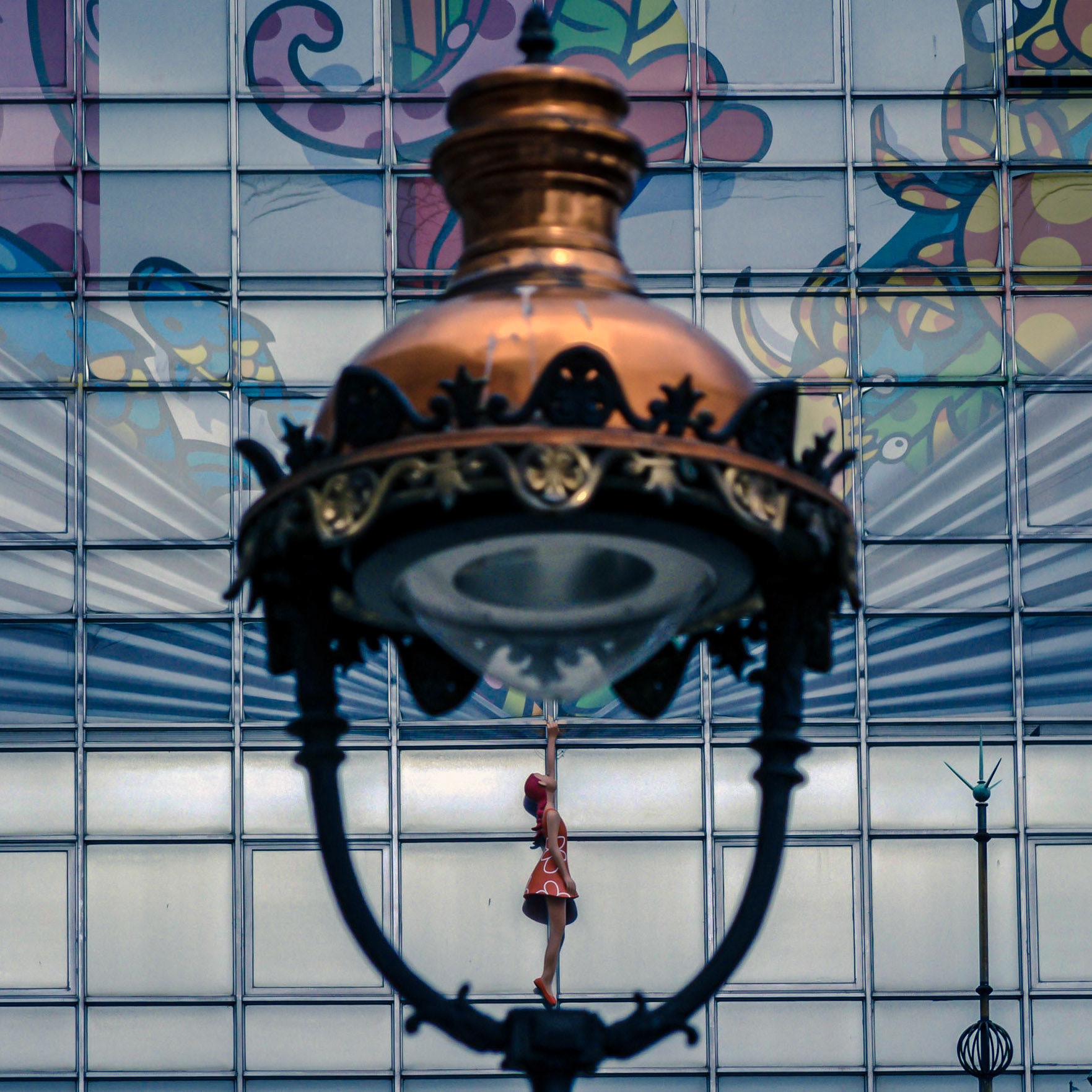 Cambiando la bombilla, 2015