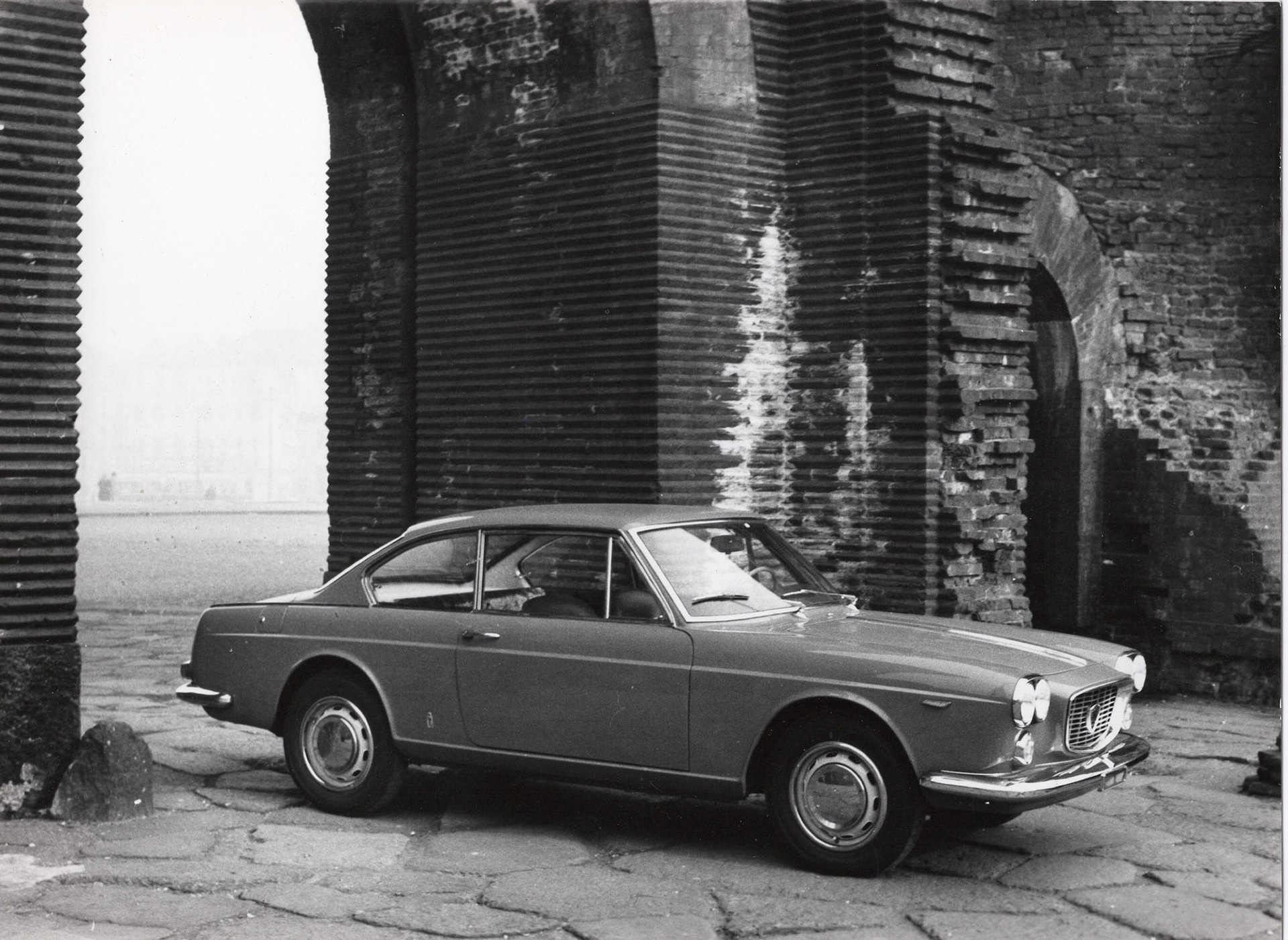 Lancia Flavia Coupé 2+2 by Pininfarina