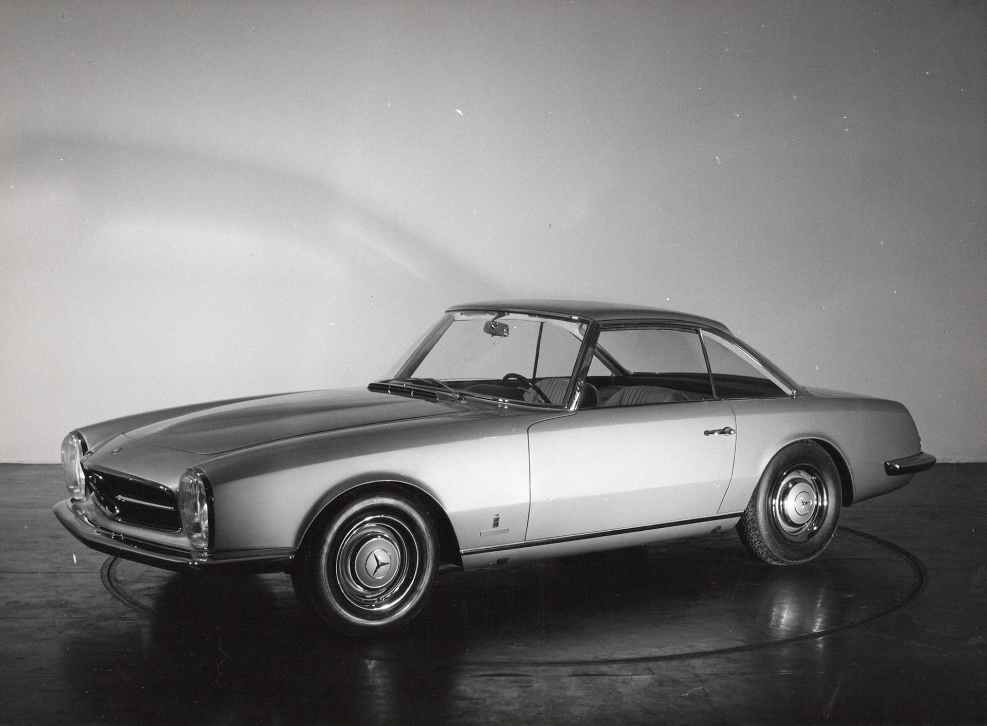 Mercedes 230 SL coupe speciale Pininfarina fotografia 880 bis