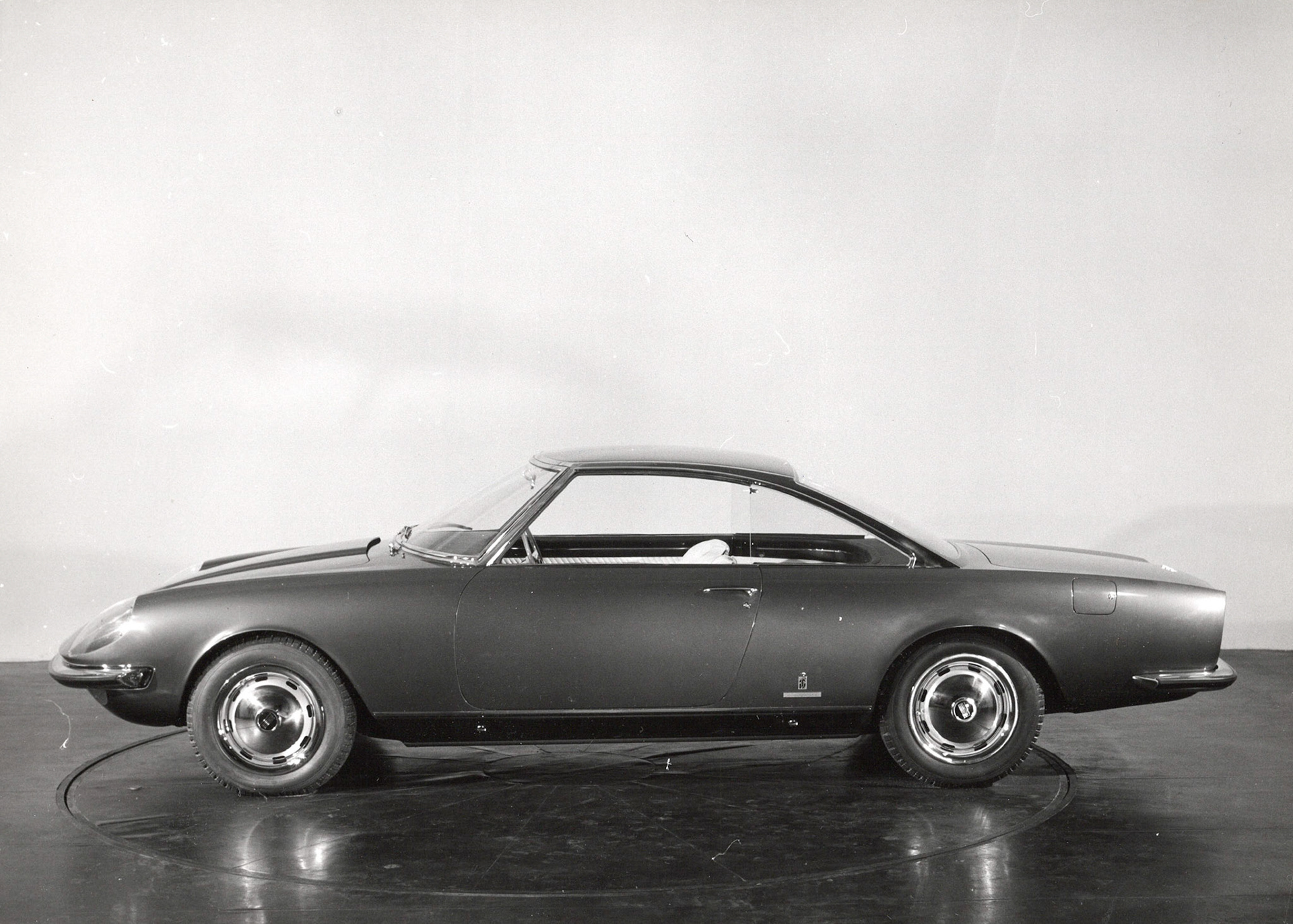 Fiat 2300 S coupé speciale 2 poste Pininfarina  fotografia 884