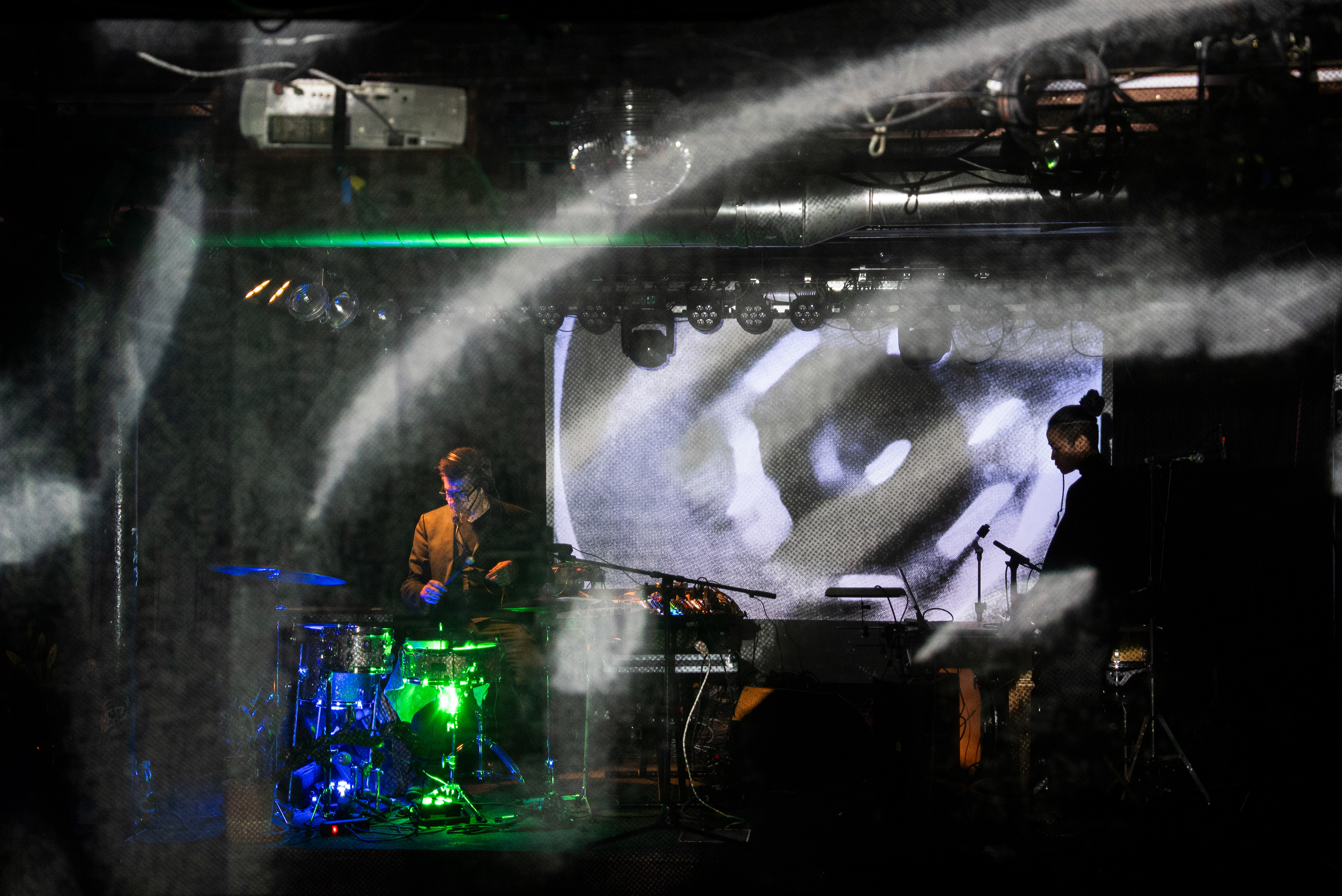 TectonicA, Simon Berz and Lilu Herlambang. Performing in OXIL, Zofingen, March 2024.