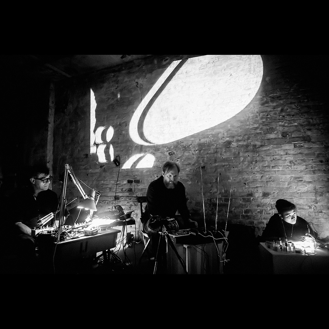 LOST TRACK / Errant Sound. Simon Berz, Nicolas Collins, Georg Werner and Lilu Herlambang. Photo credits to Orange 'Ear.