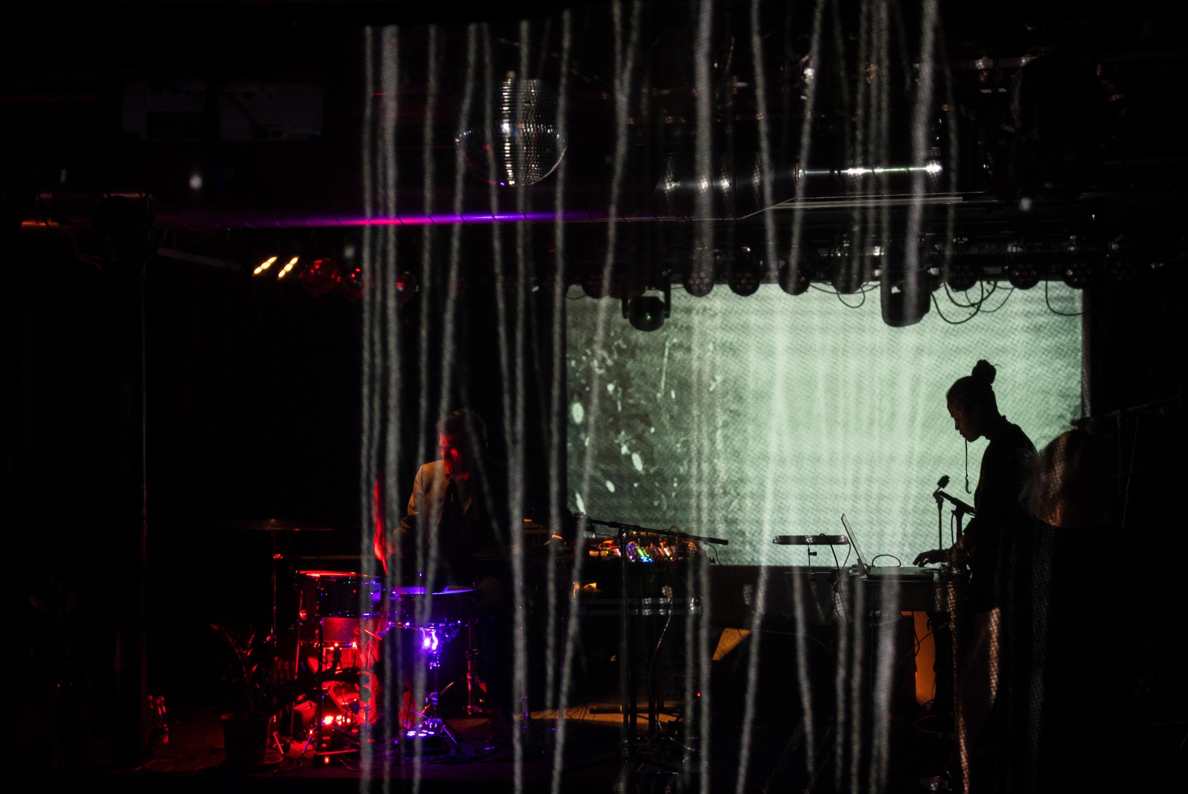 TectonicA, Simon Berz and Lilu Herlambang. Performing in OXIL, Zofingen, March 2024.