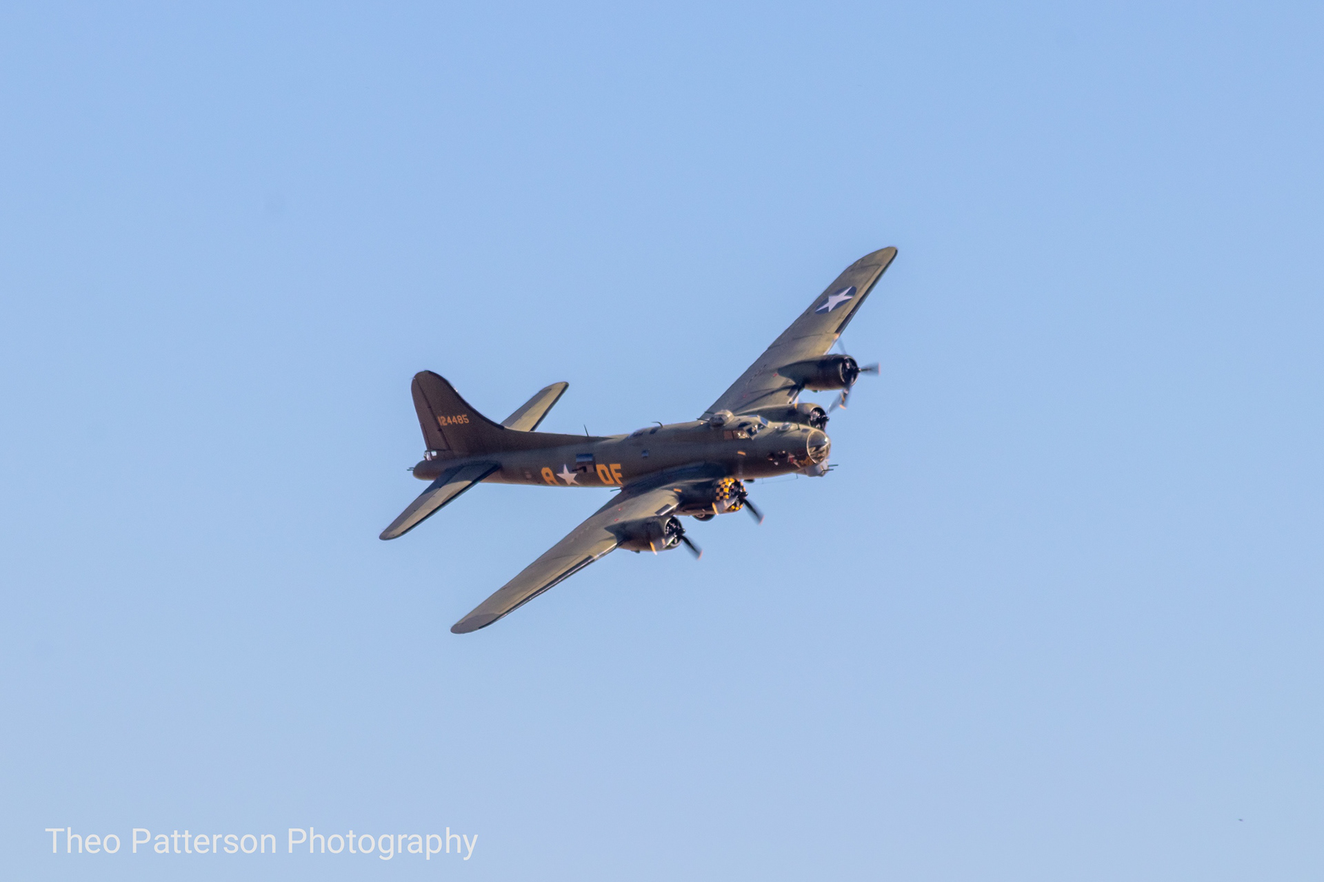 B17 Flying Fortress "Sally B"
