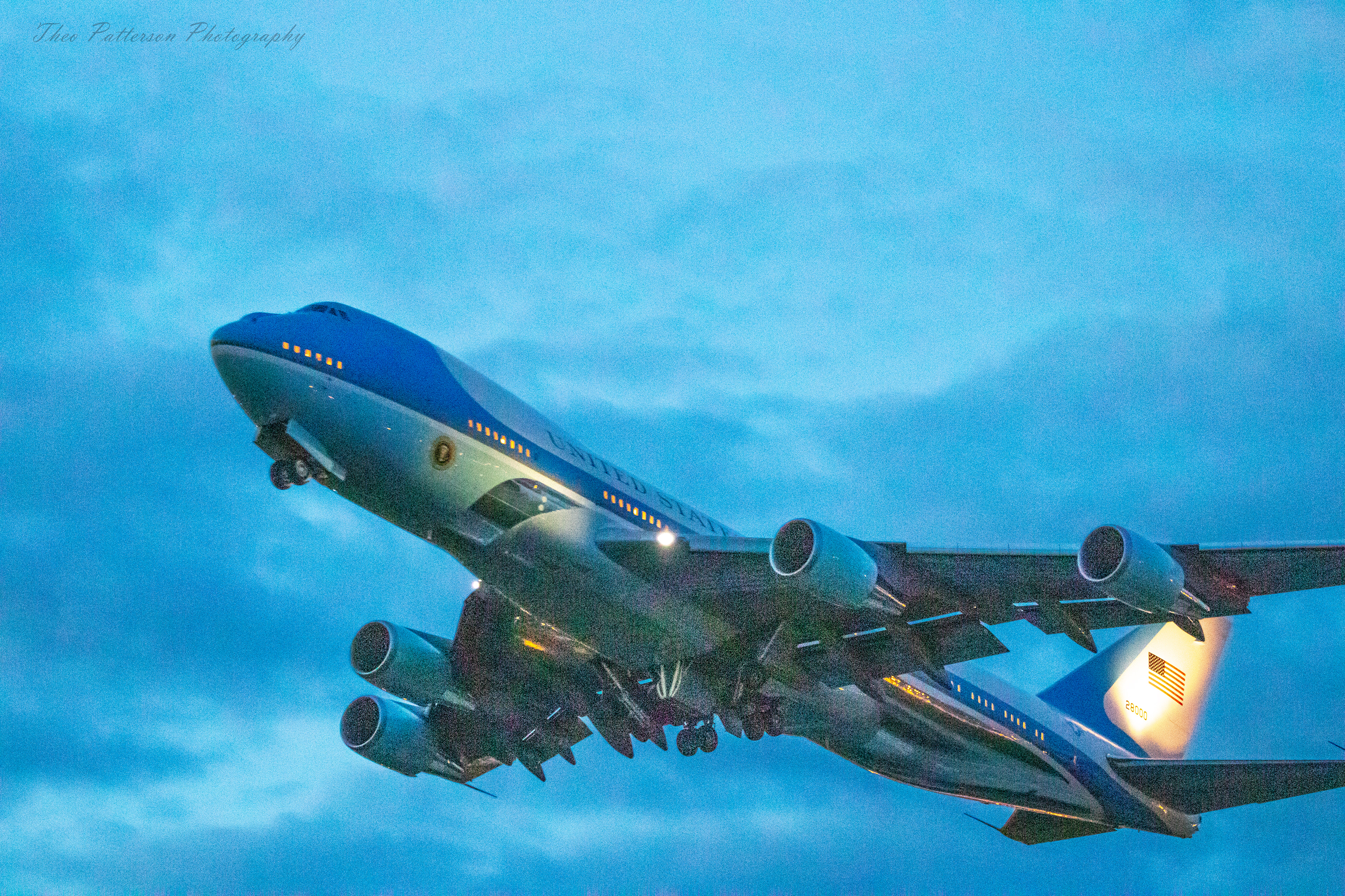 Boeing VC-25 "Air Force One" taking off at RAF Mildenhall. Tail Number - 28000