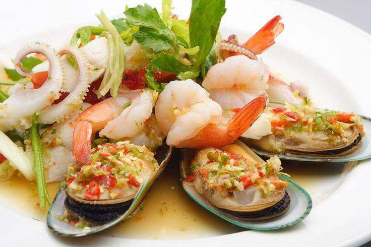 Calamri & Shrimp Salad