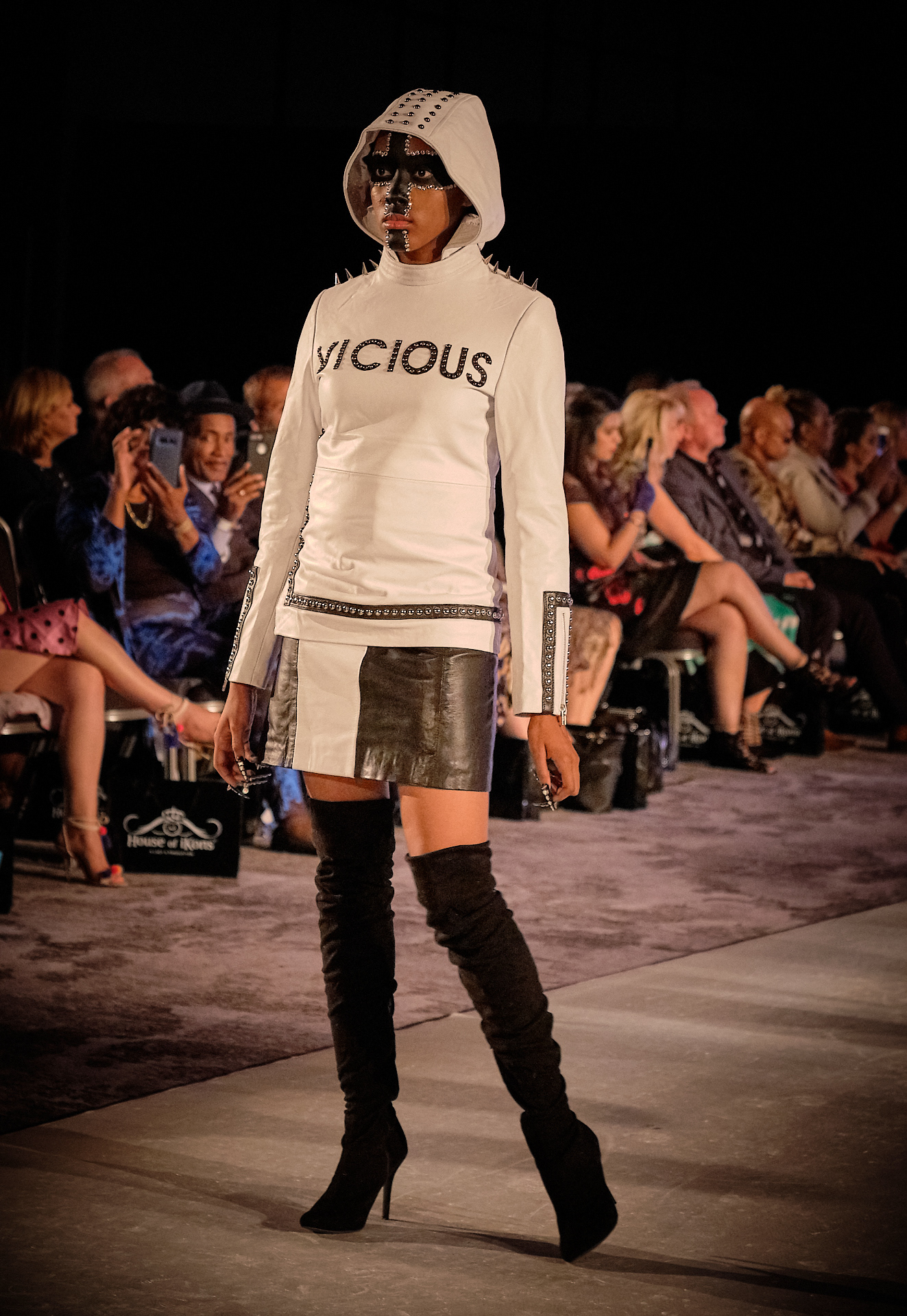 Londo Fashion week - Micahel Lombard - Newcastle, London, Durham, Teesside, runway catwalk fashion photographer