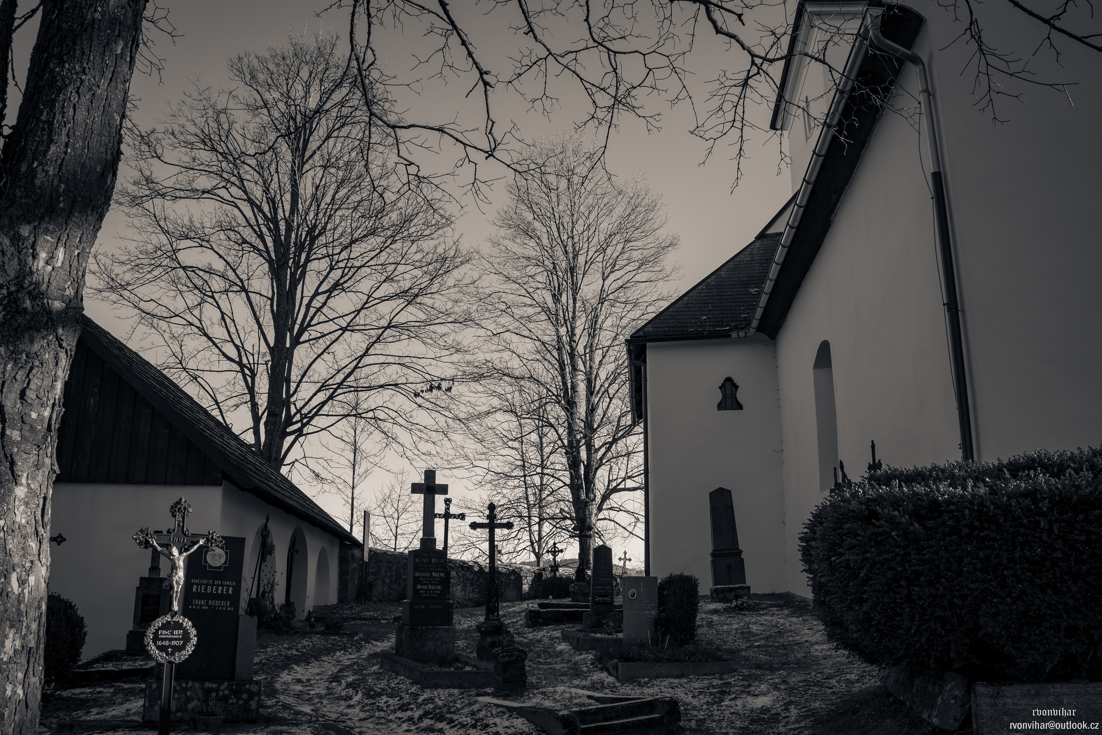 Kostel sv. Mořice - Mouřenec, hřbitov Annín