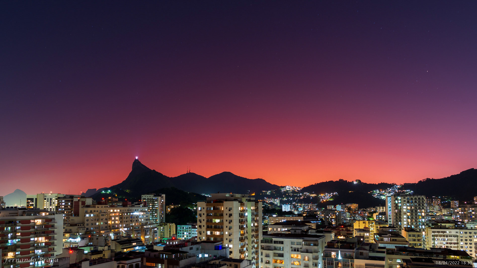 Registro dos efeitos do vulcão de Tonga com o Céu Vulcânico no Corcovado