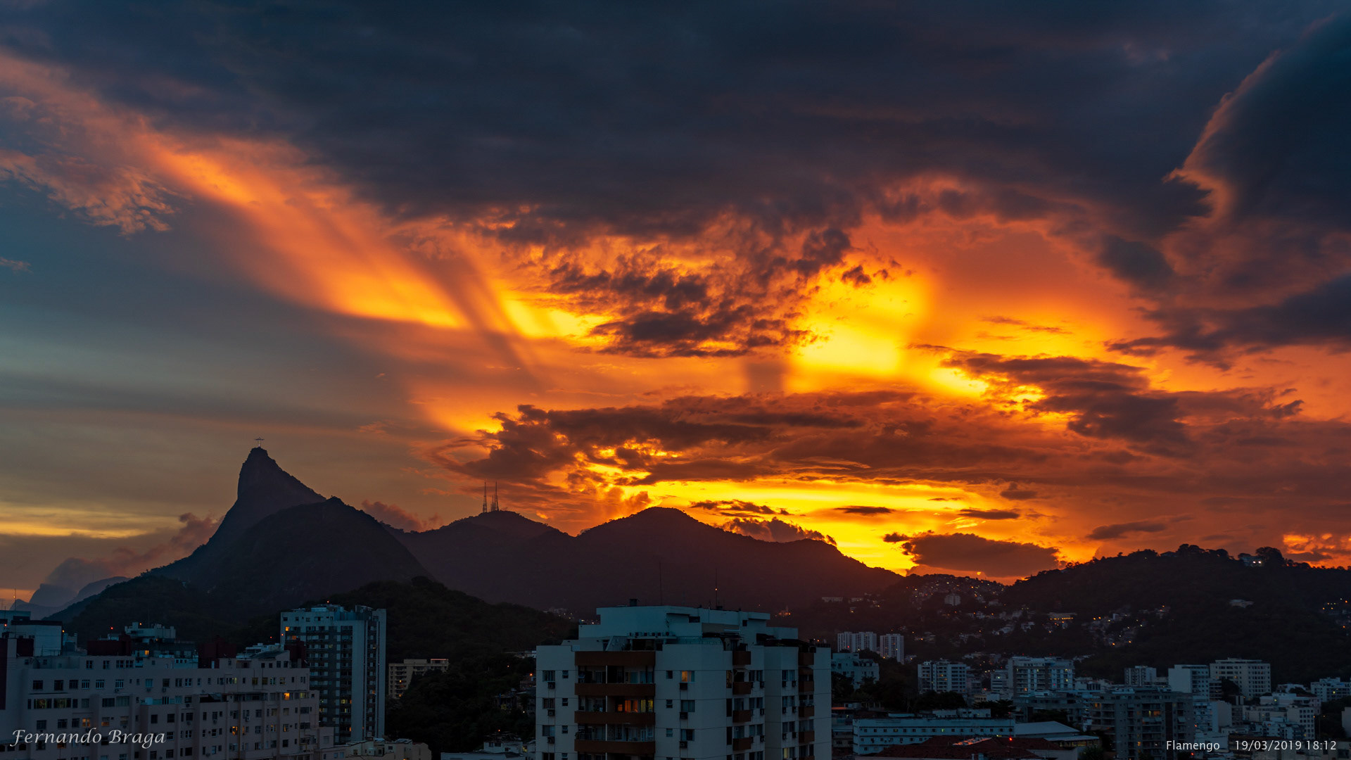 Céu em Chamas