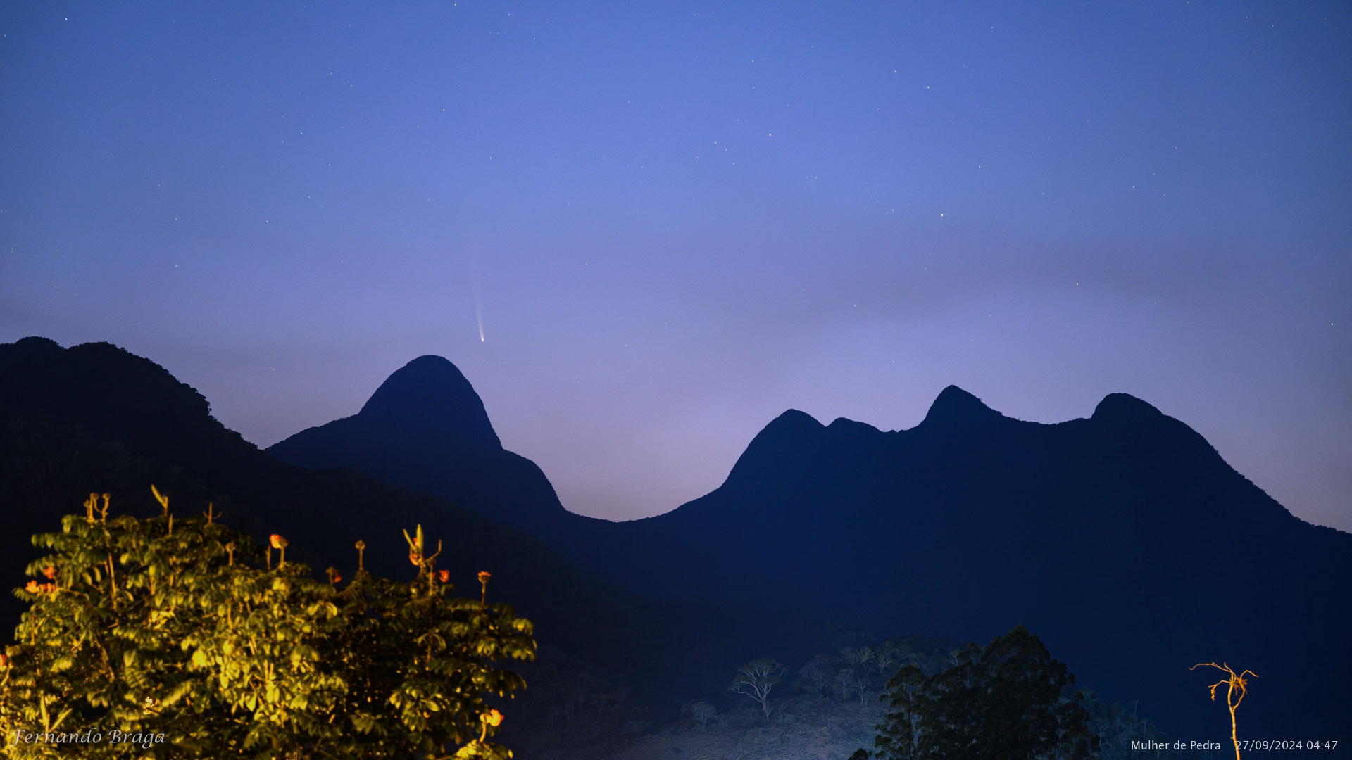 Cometa do Século na Mulher de Pedra