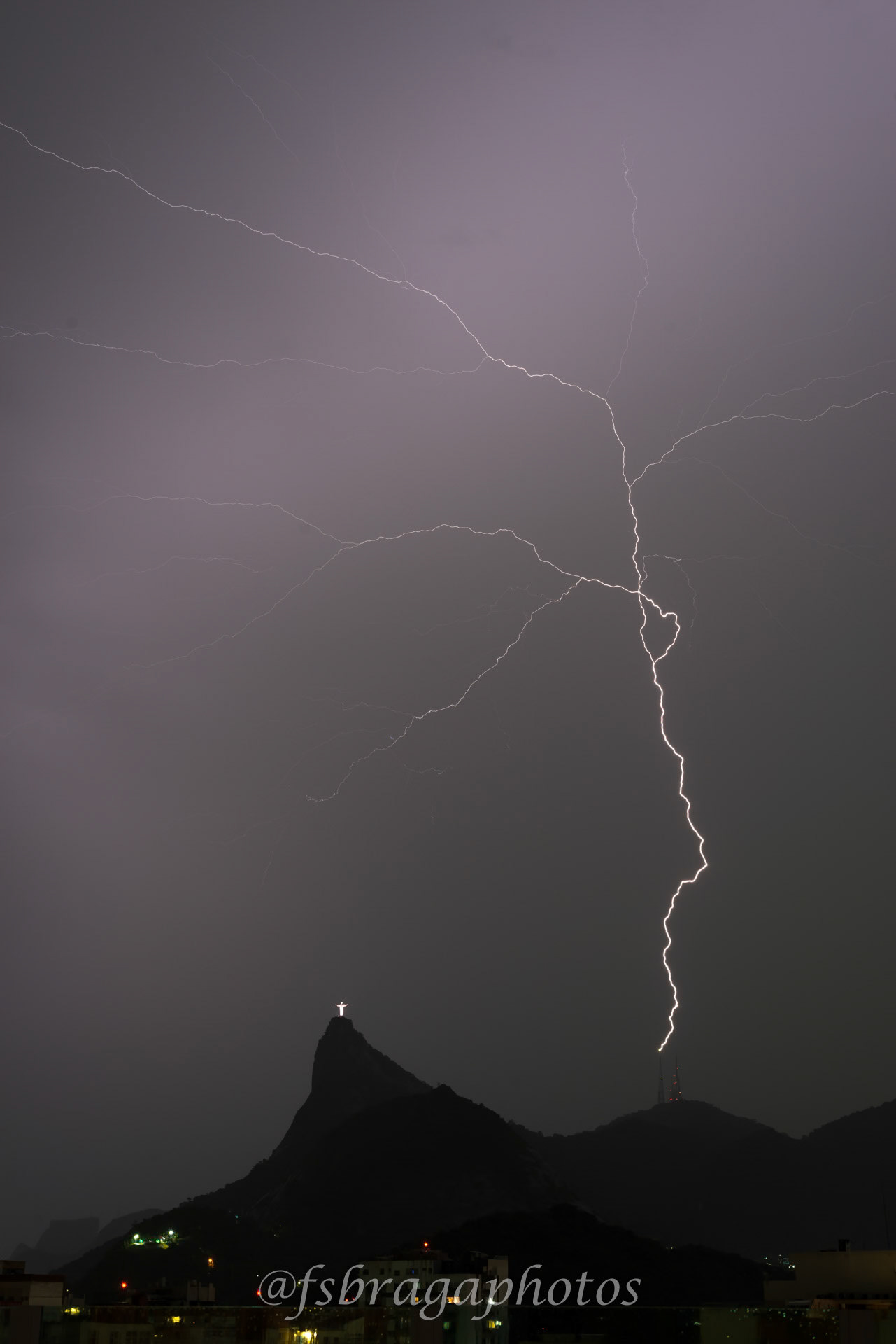 Raio Divino / Blessed Lightning
