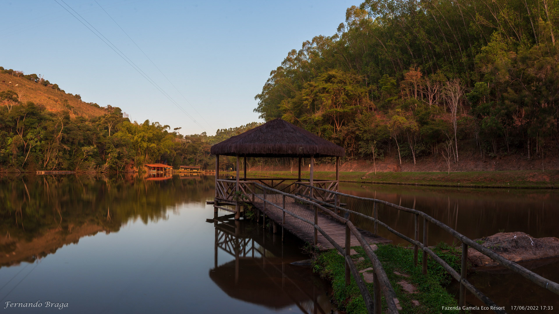 Panorâmica horizontal de 8 fotos verticais