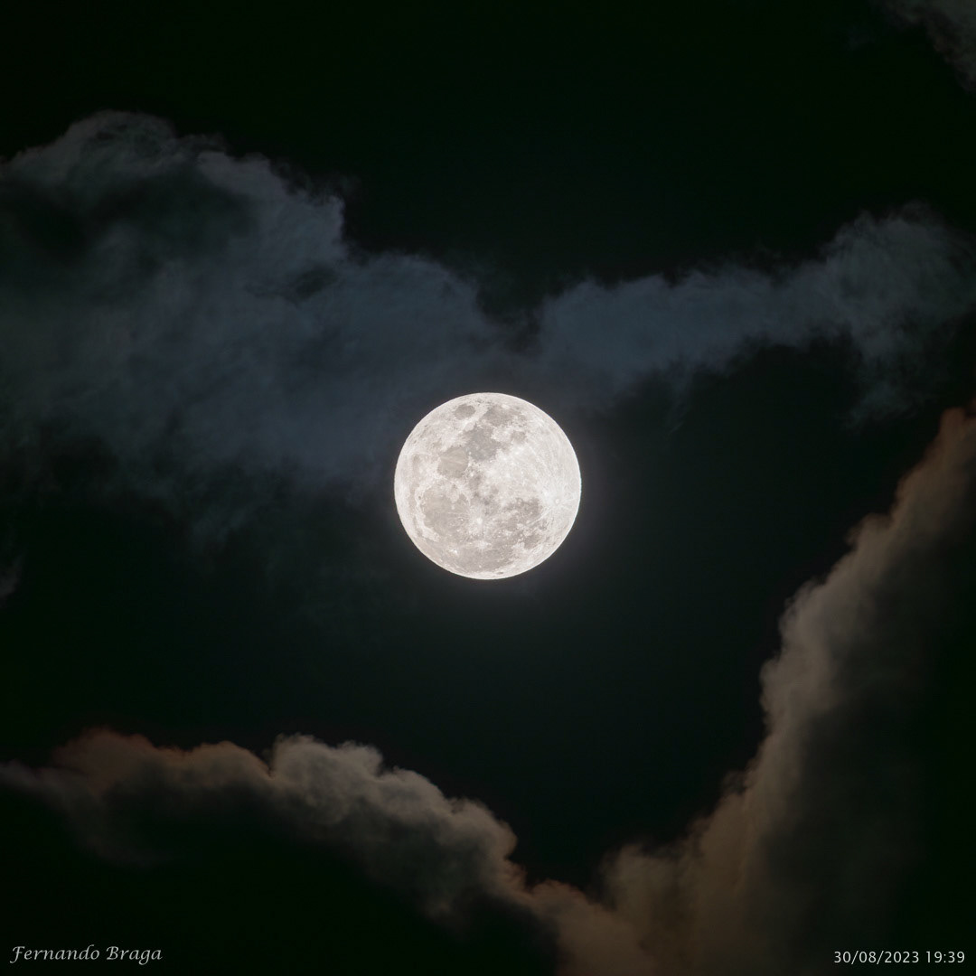 Lua Azul