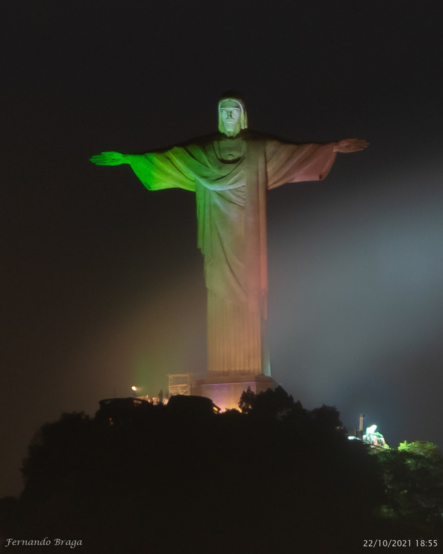 Cristo Tricolor em Homenagem ao Papa João Paulo II