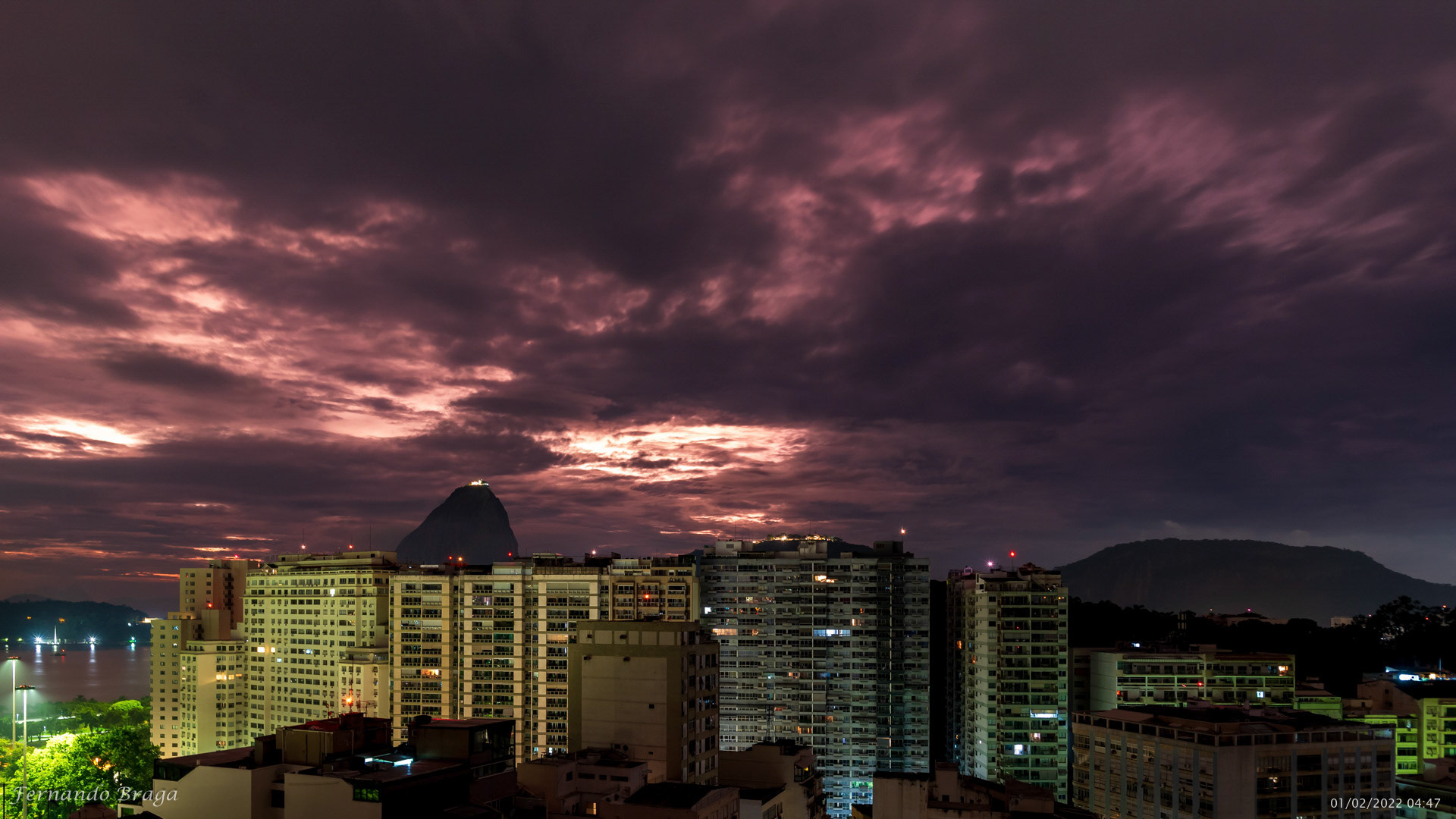 Registro dos efeitos do vulcão de Tonga com o Céu Vulcânico no Pão de Açucar