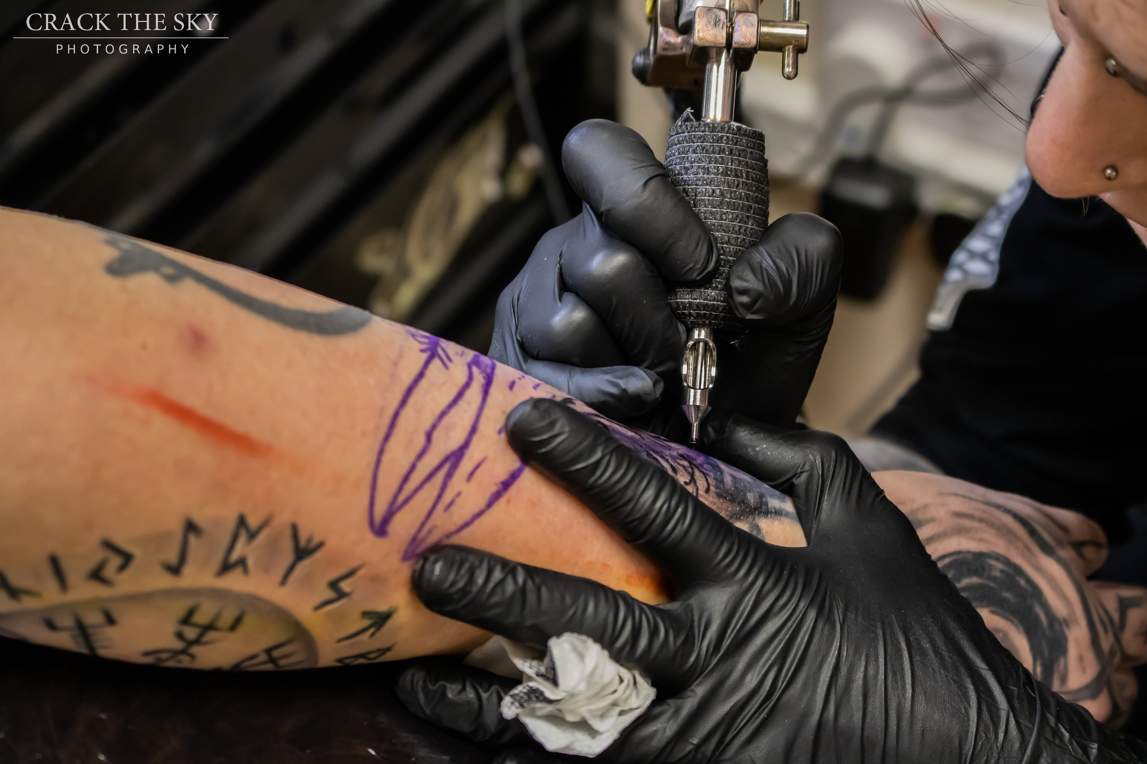 Tattooing by @caz_gold (instagram)