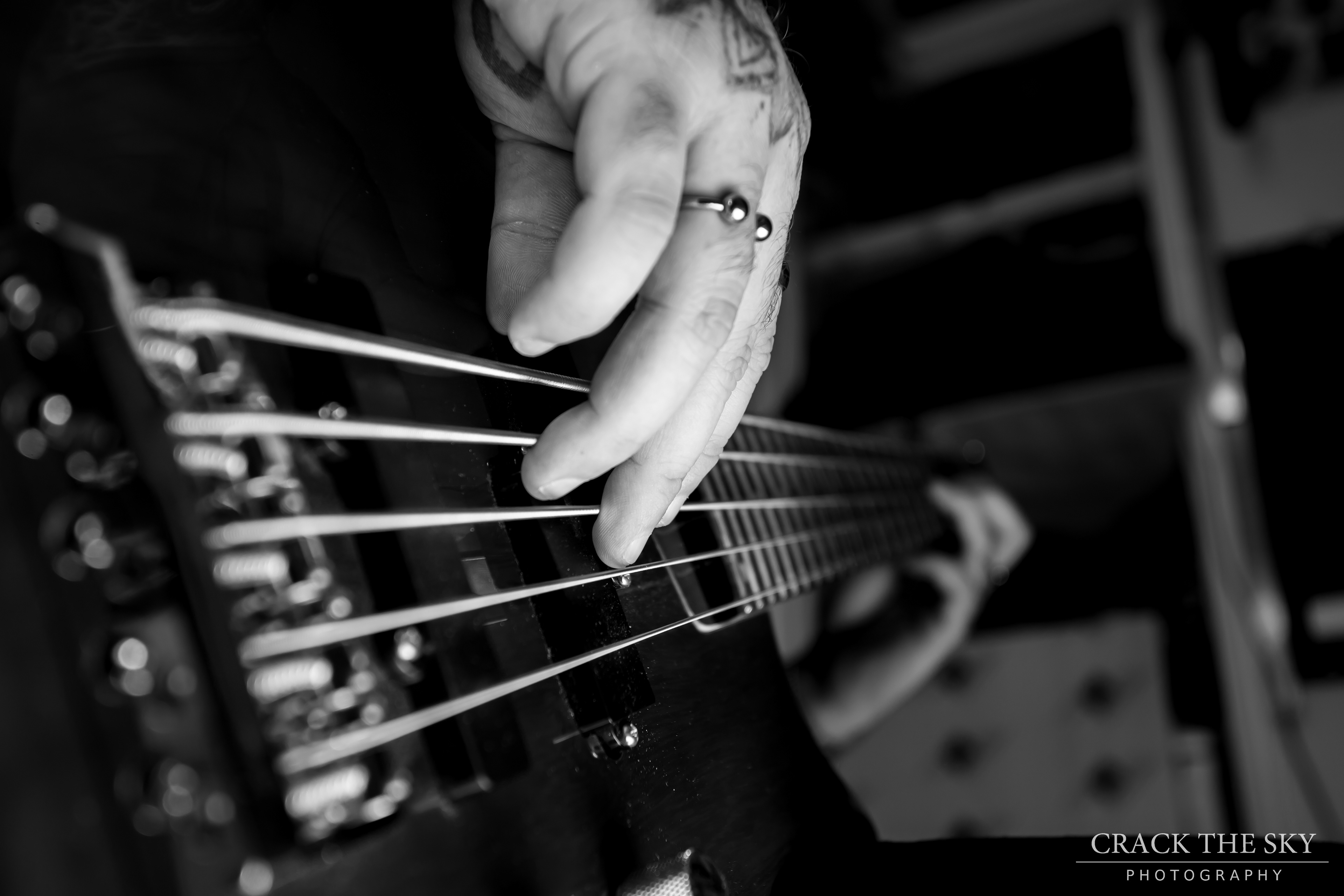 B&W Finger picking